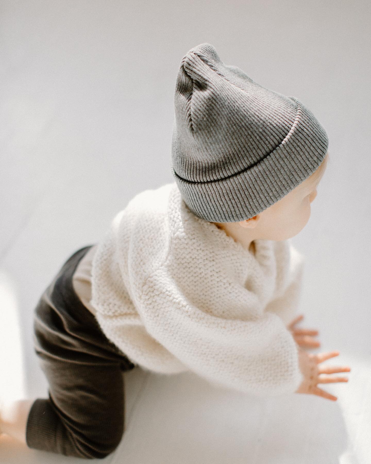 Fall is near which mean sweaters and hats will be hitting the Petite Closet soon and September and October are booking up quickly! 

Swipe to see the dates still available (in bold). Head to the website to book! Link in bio.