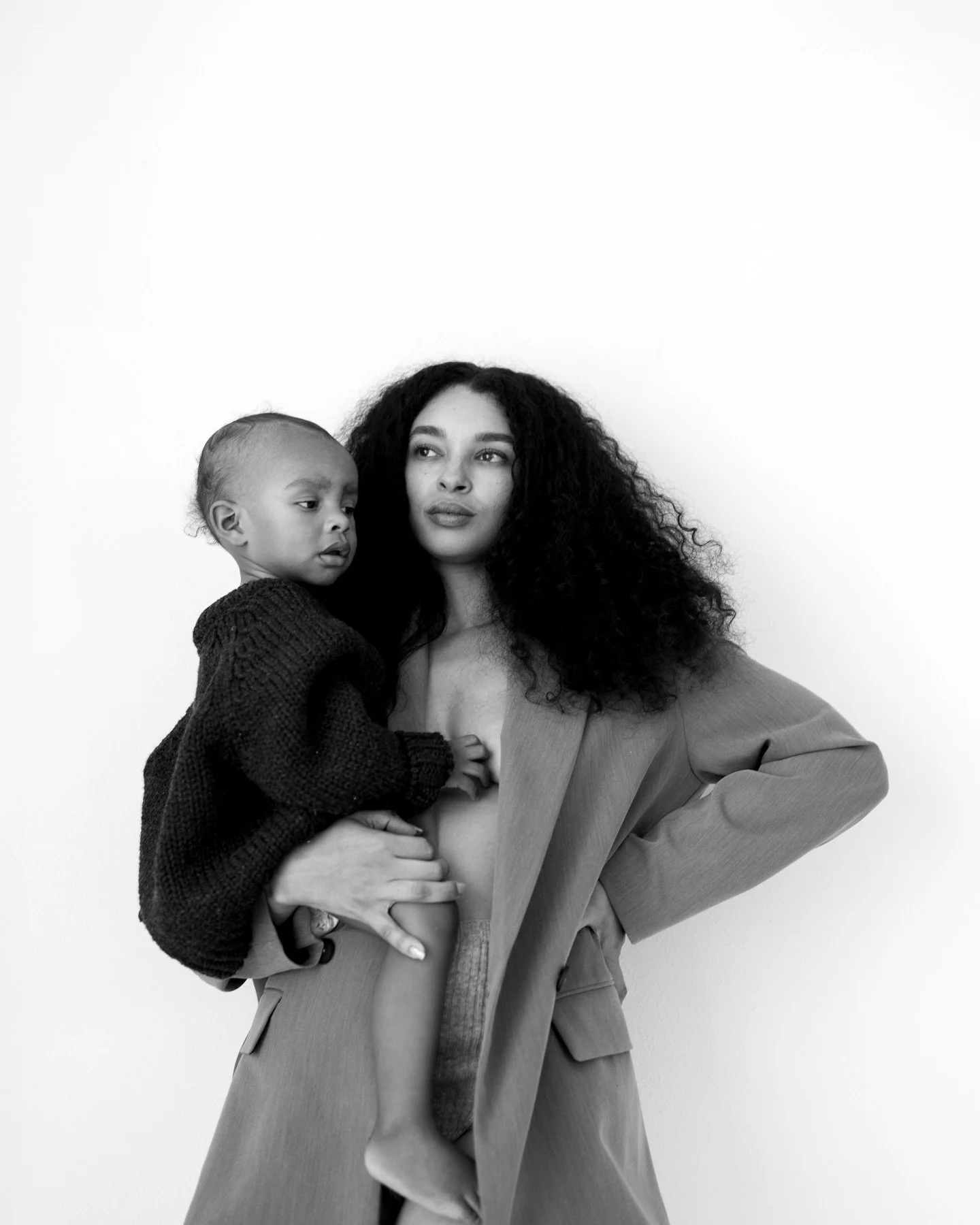 Kicked off the year with heirloom sessions in the studio. Black and white digital and Polaroid images.