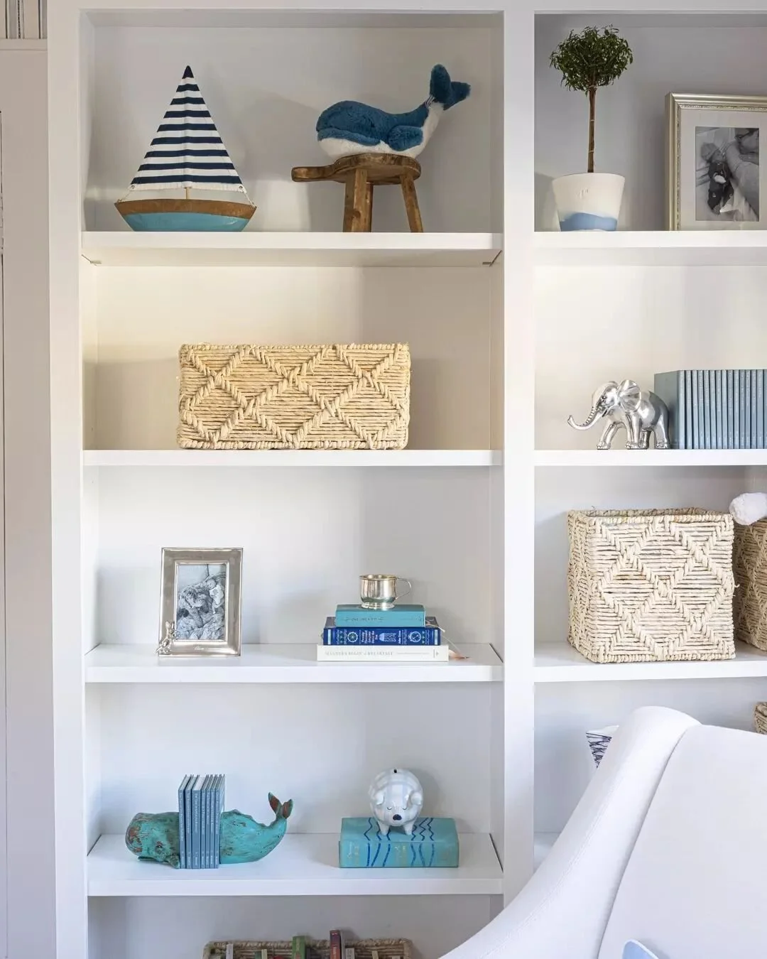 Shelf Life.
​ 
For one of our fav designs, sea meets land to bring some whimsy to these shelves - just in time for Ocean Day!&nbsp;🐳🌈&nbsp;
​
​Thanks to the ever awesome&nbsp;​@juliadags for the&nbsp;📸!​
​
.
.
​.

#nurserydecor 
#elevatednursery
​