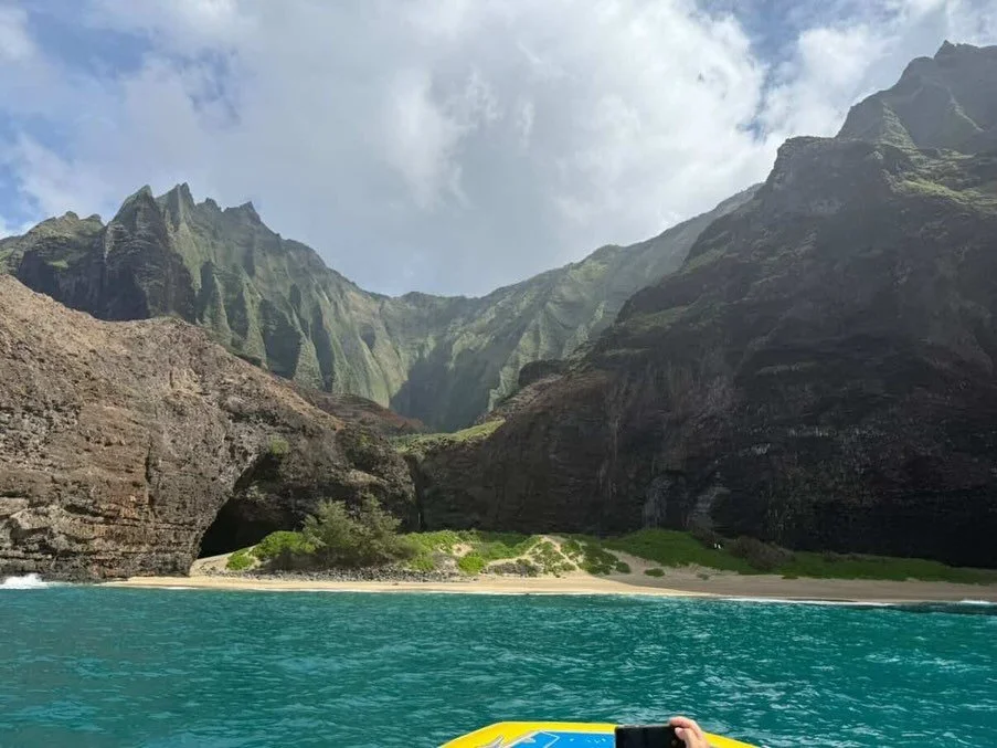 Kauai through the eyes of our clients who just got home! 🌈⛰️
-
-
-
#duendetravels #travelwithduende #experientialtravel #virtuosotraveladvisor #boutiquetravelagency