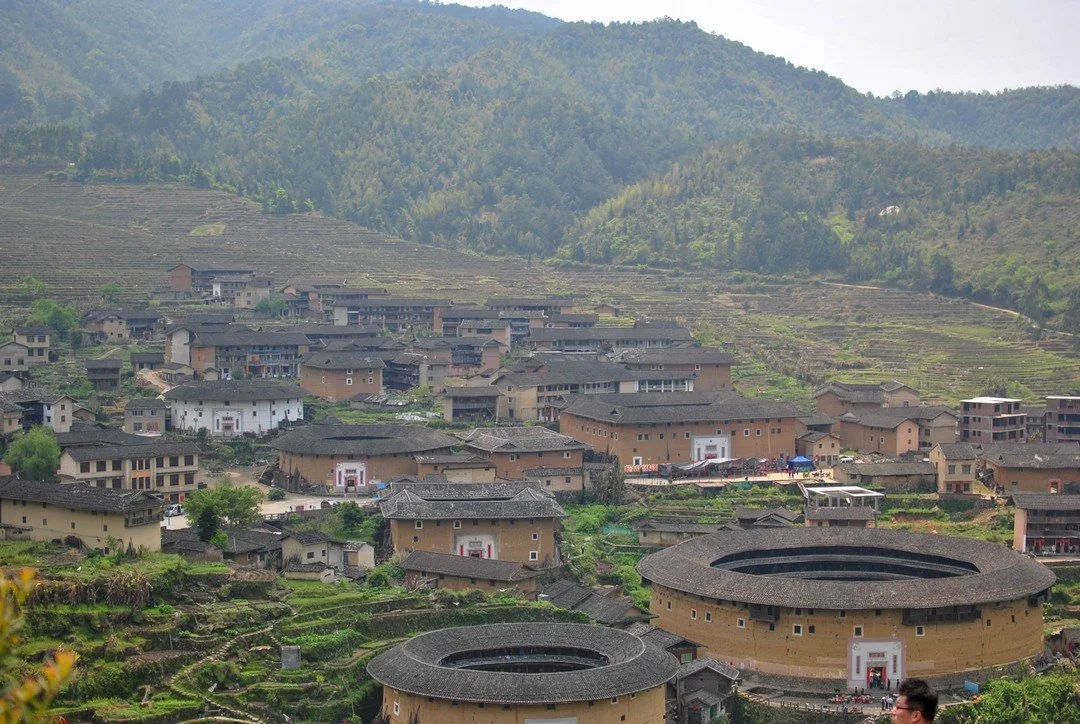 Dwelling

#architecture #people #peopleliveinarchitecture #asia #europe #tulou #china #vietnam #cambodia #lisabona #hydraisland