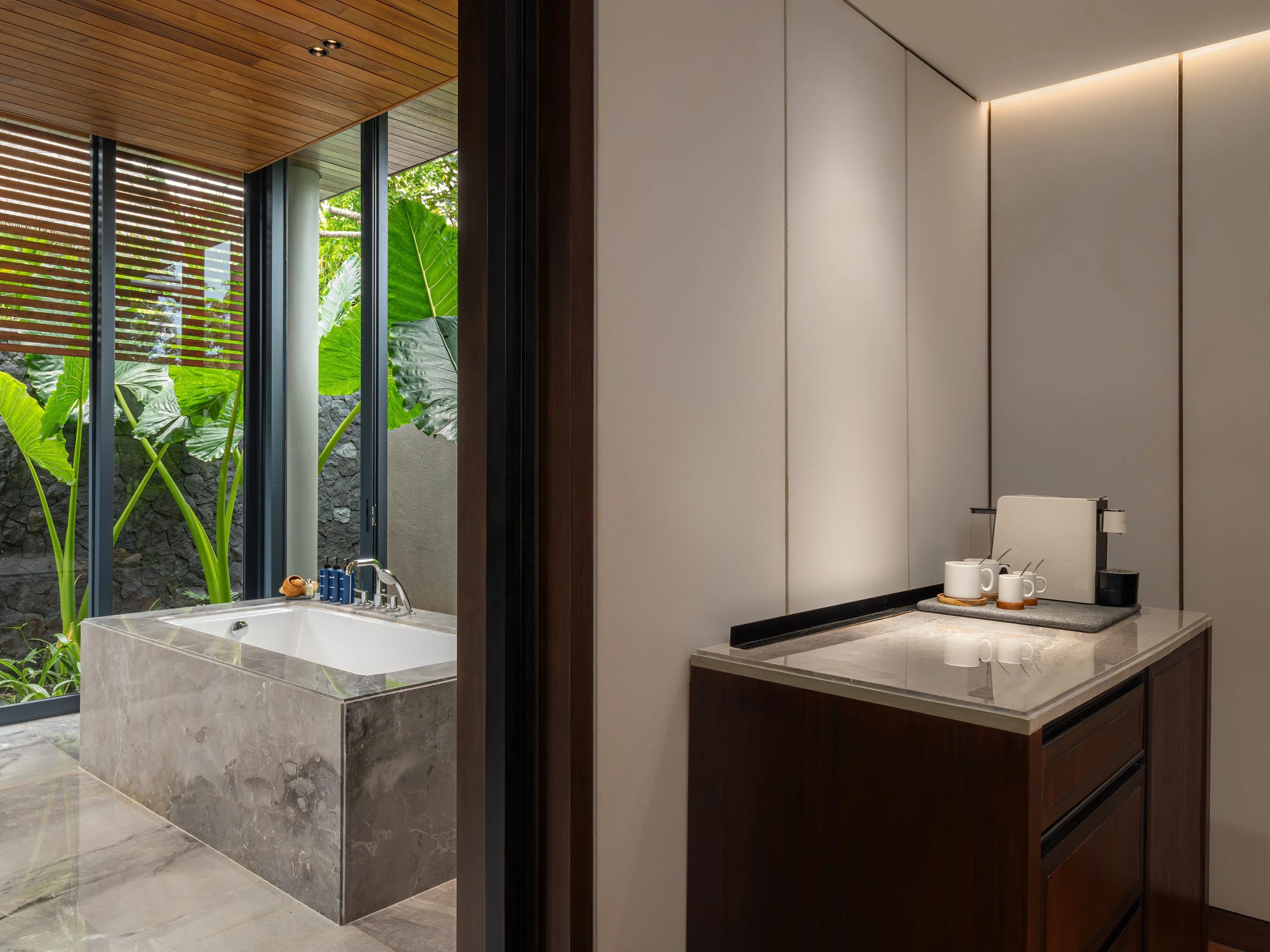 One Bedroom Villa with Pool Ocean View (4).jpg