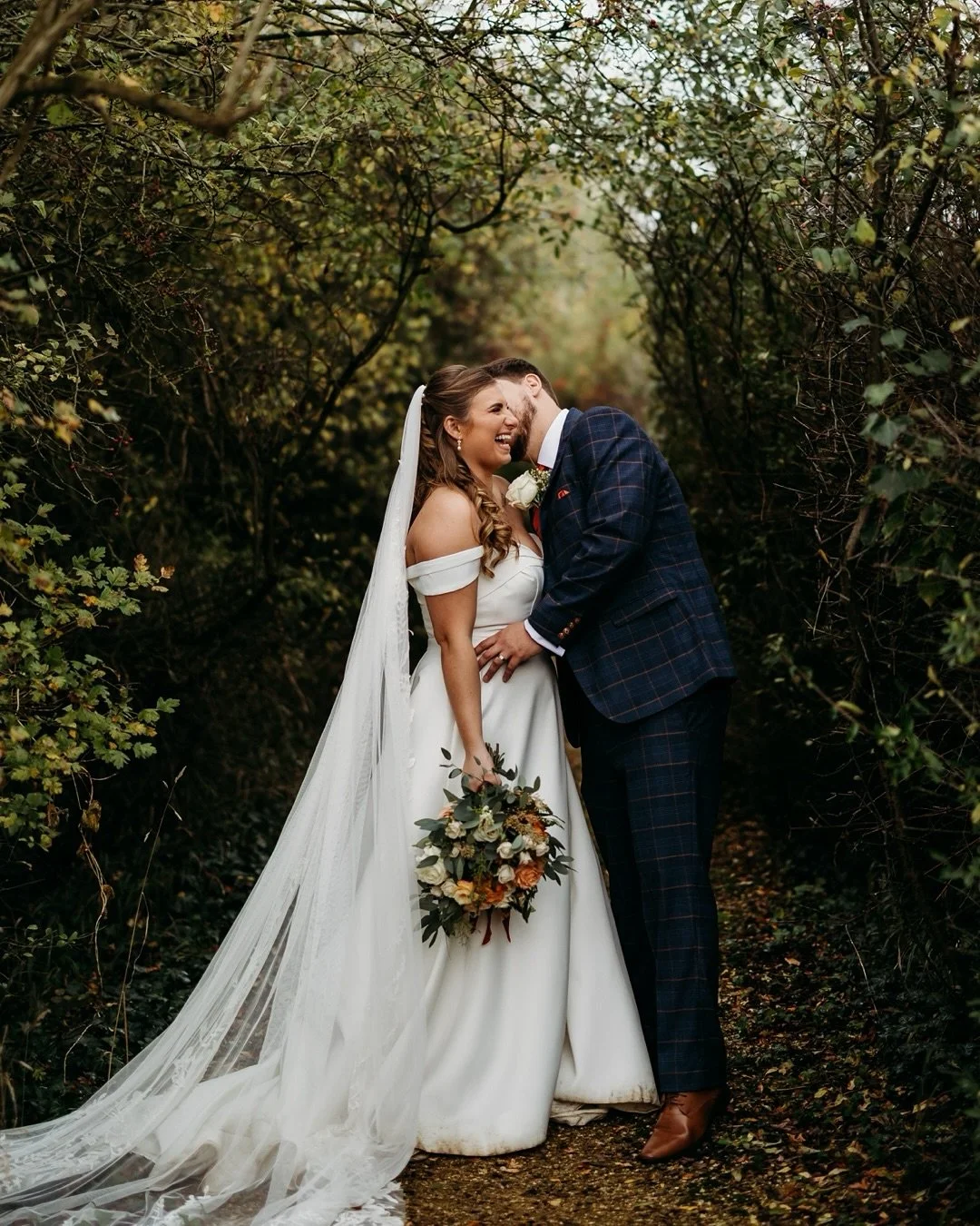 Congratulations to Jacob &amp; Nicole 🎉
Married yesterday at the stunning Old Oak Farm, what a day! Incredible people, party vibes, and such a pleasure to capture it all 🧡

Shout out to @oldoakfarmweddingvenue who are always such a pleasure to work
