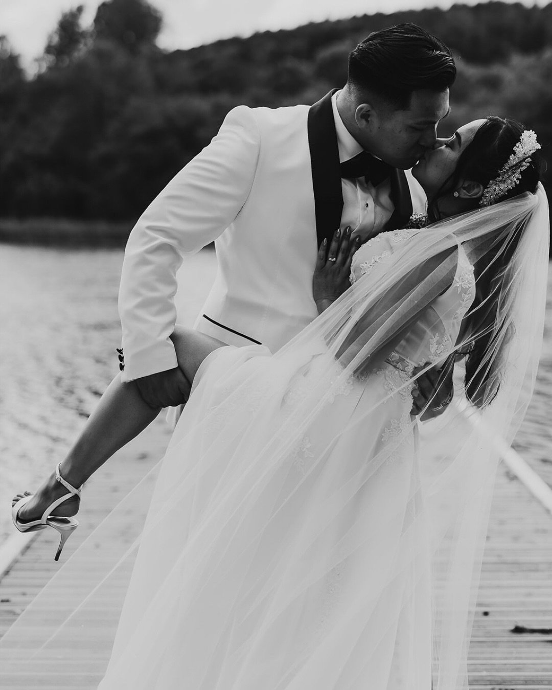 All in on every single moment. What an absolute vibe this day was for Monica &amp; Rey 🤍

#filipinowedding #somersetweddingphotographer #weddingphotography