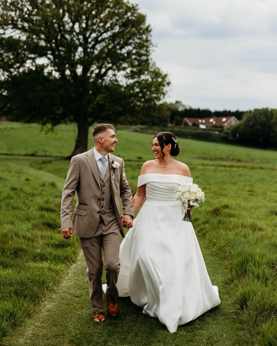 Huge congrats to @poperyan96 &amp; @ellatucker_ 🎉 Yesterday was absolutely stunning at @quantocklakesuk 🤍

Thank you both so much for everything, we cannot wait to show you both everything we captured! Here are some previews! 🔥

Venue @quantocklak