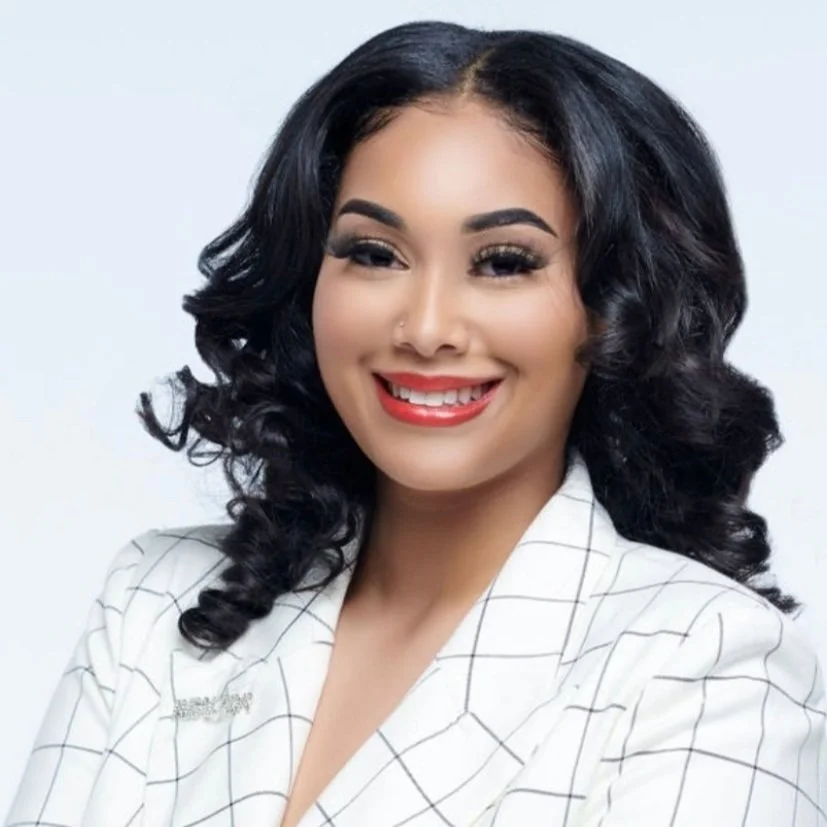 Meet The Lora Reynolds Team Indy Homes Realty Group — The Lora