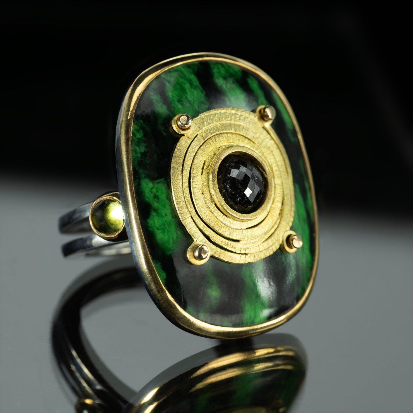 Ring in: 22k, 18k, Sterling Silver, Maw Sit-Sit, Peridot, Black Diamonds (1.75ct.)
*
*
*
*
*
#michaelboydjewelry #michaelboydstudio #Ringhandmade #ringsofinstagram #goldandjewels #diamonds #texture #goldjewelry #artjewelry #metalsmith #18k #22k #diam