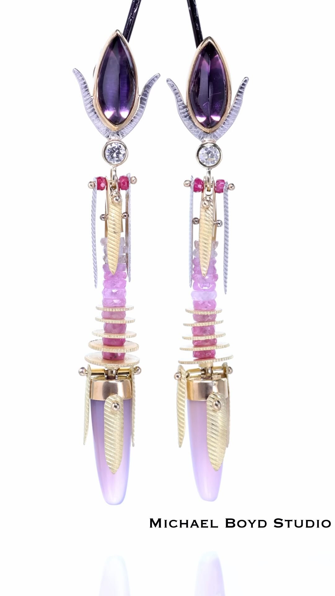 Earrings in: 22k, 18k, Platinum,Amethyst, Sapphire, Indonesian Purple Chalcedony, (repurposed) Brilliant cut White Diamonds
*
*
*
*
*
#michaelboydjewelry #michaelboydstudio #earringshandmade #goldandjewels #diamonds #texture #goldjewelry #artjewelry