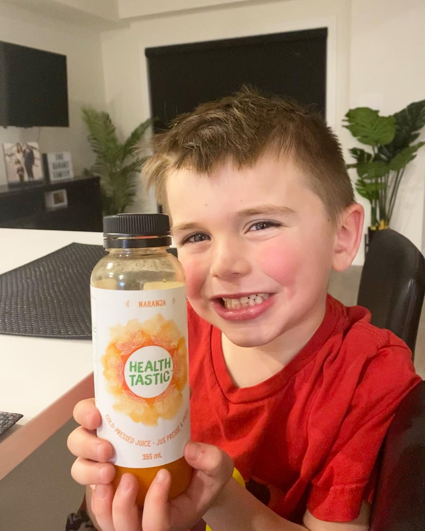 Children love our juices too! A great way to get all the nutrients they need 🧡

Naranja offers: 

&bull; Immune boost 
&bull; Vitamin C + A 
&bull; Skin health 
&bull; Boosts heart health 
&bull; Improve liver function 
&bull; &amp; More!
