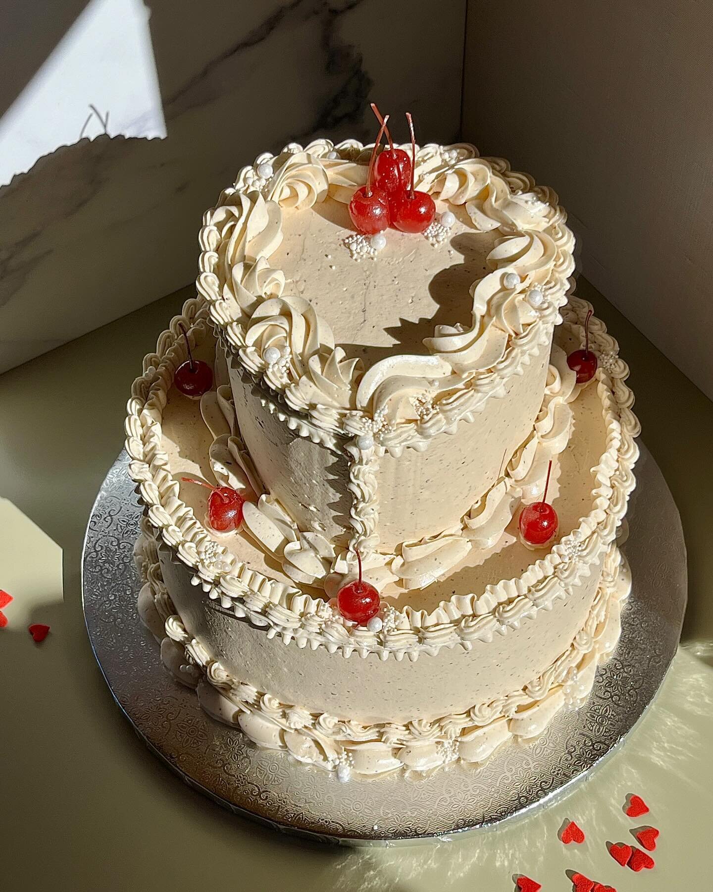 She&rsquo;s just a classic darling, dancing with swirls and rosettes and charm❣️🍒biggest congrats to Sara &amp; James!! ENJOY UR BIG DAY TODAY! Eat a shitload of cake💋