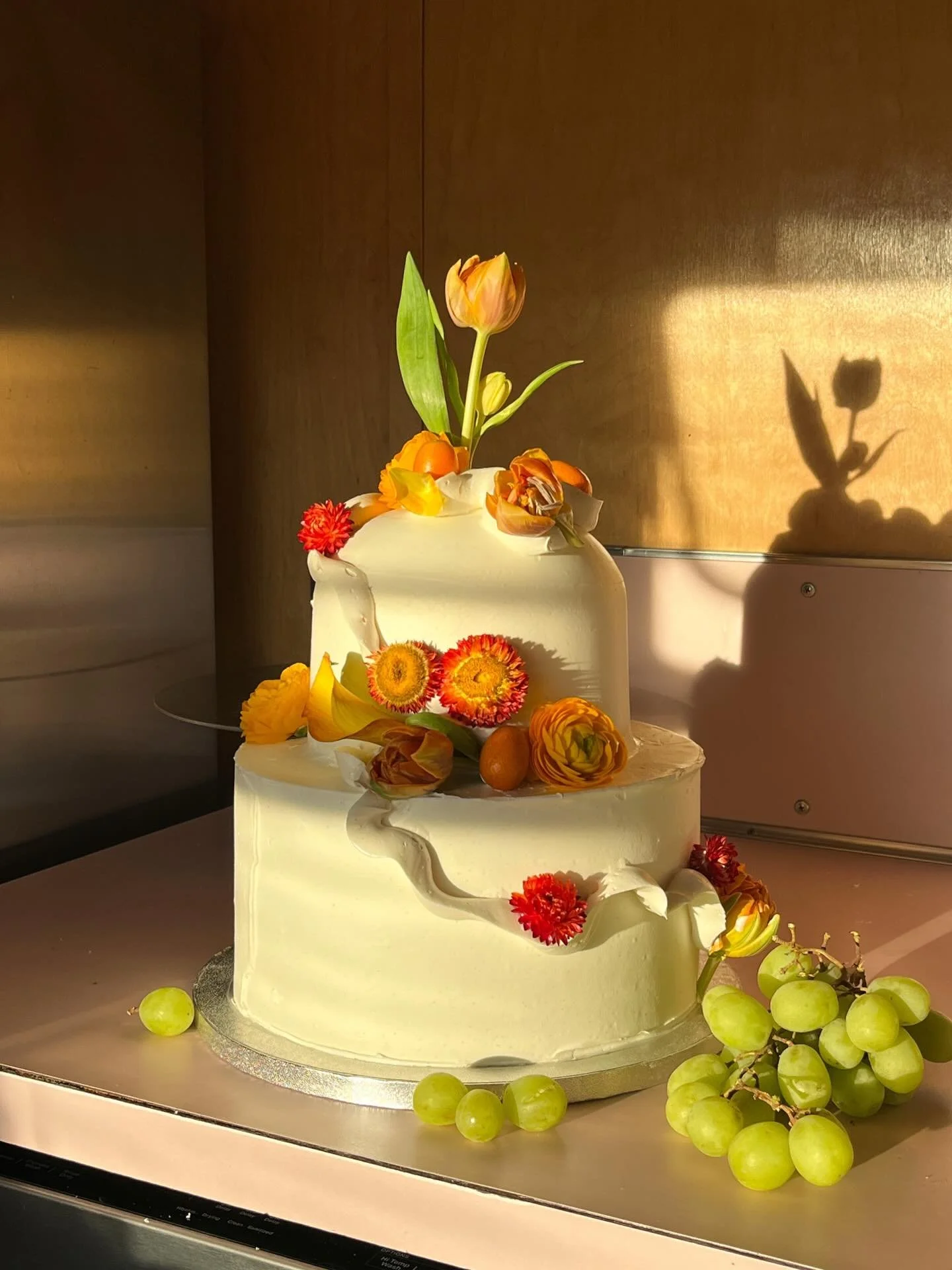 CAKE DUMP!🫧🌷🌈🍒🍇💕🍰🍭

#weddingcake #botanicalcakes #desertwedding #PICNICbakedgoods #pioneertown