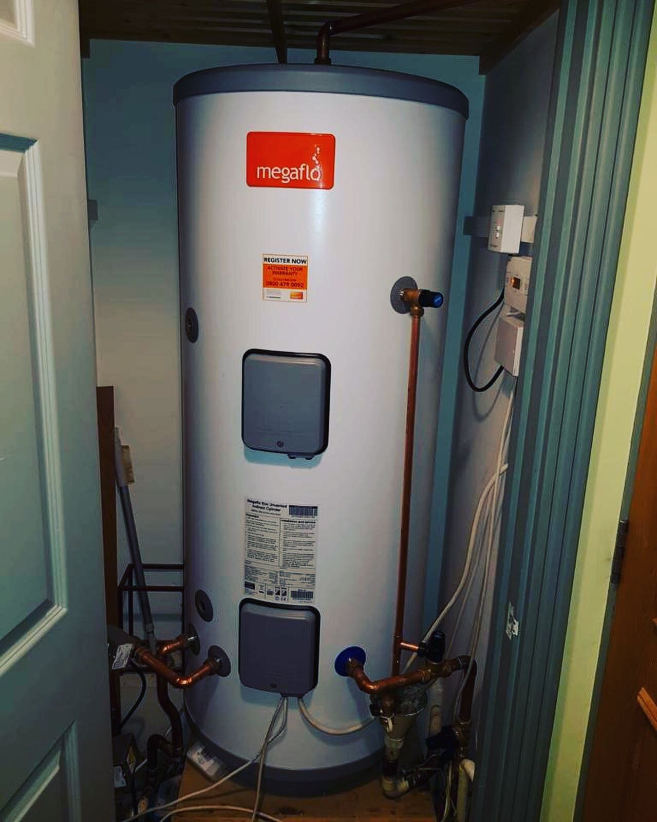 Our final result after our client had a leaking unvented cylinder, we replaced with it with a #megaflo with 25 year warranty.

Providing mains water pressure supply directly to the hot water storage cylinder for faster filling bath 🛁, powerful showe