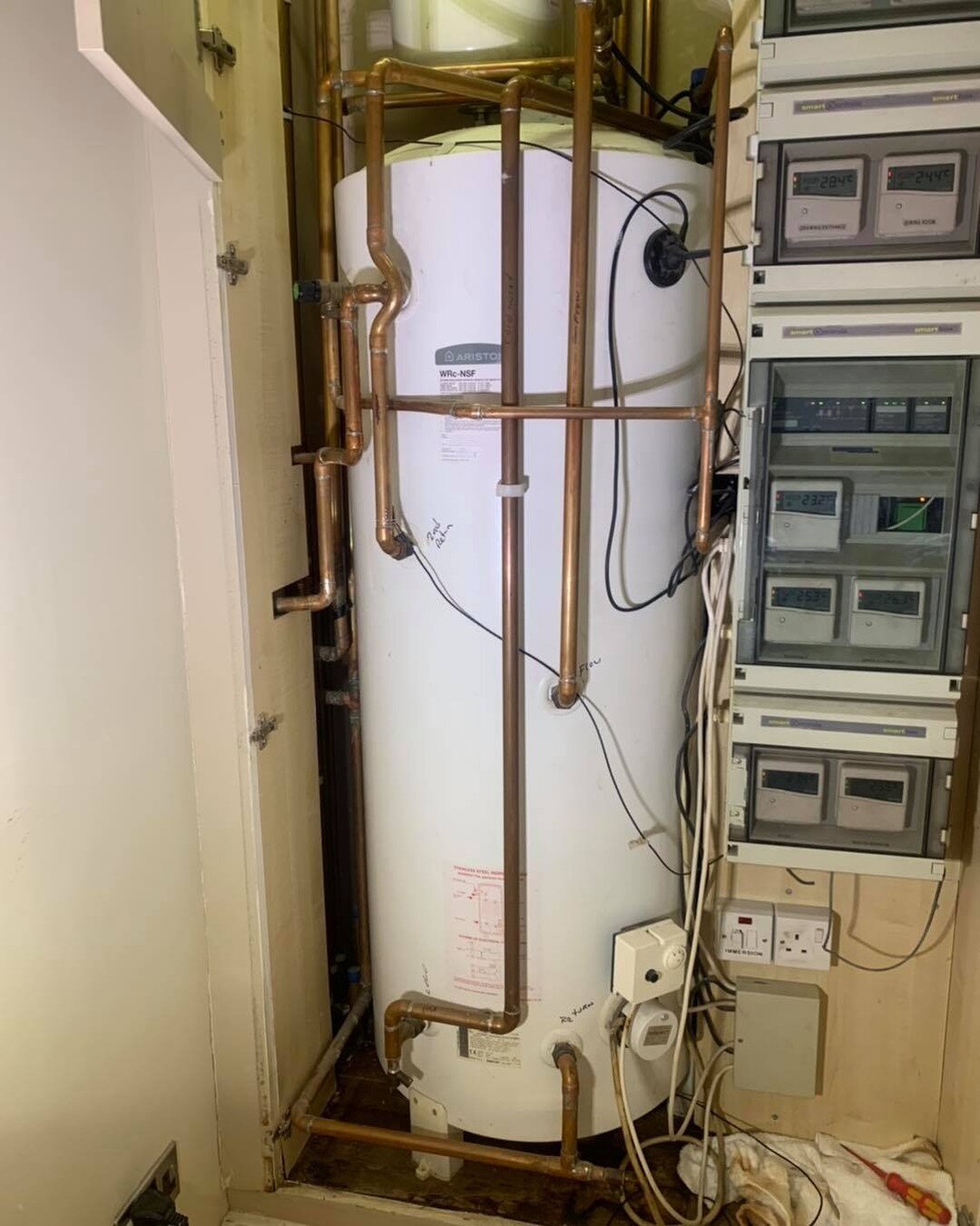 👨&zwj;🔧Job of the Day👨&zwj;🔧

💦Unvented Cylinder Leaking and Needed to be Replaced ASAP 🔜
⚡️Sourced and Installed within 2 days!⚡️
Another Happy Customer 🤩
Check Our 5⭐️ Reviews on Google. 
Get in Touch for more Info👇
📲07825148602📲
🌐www.sa