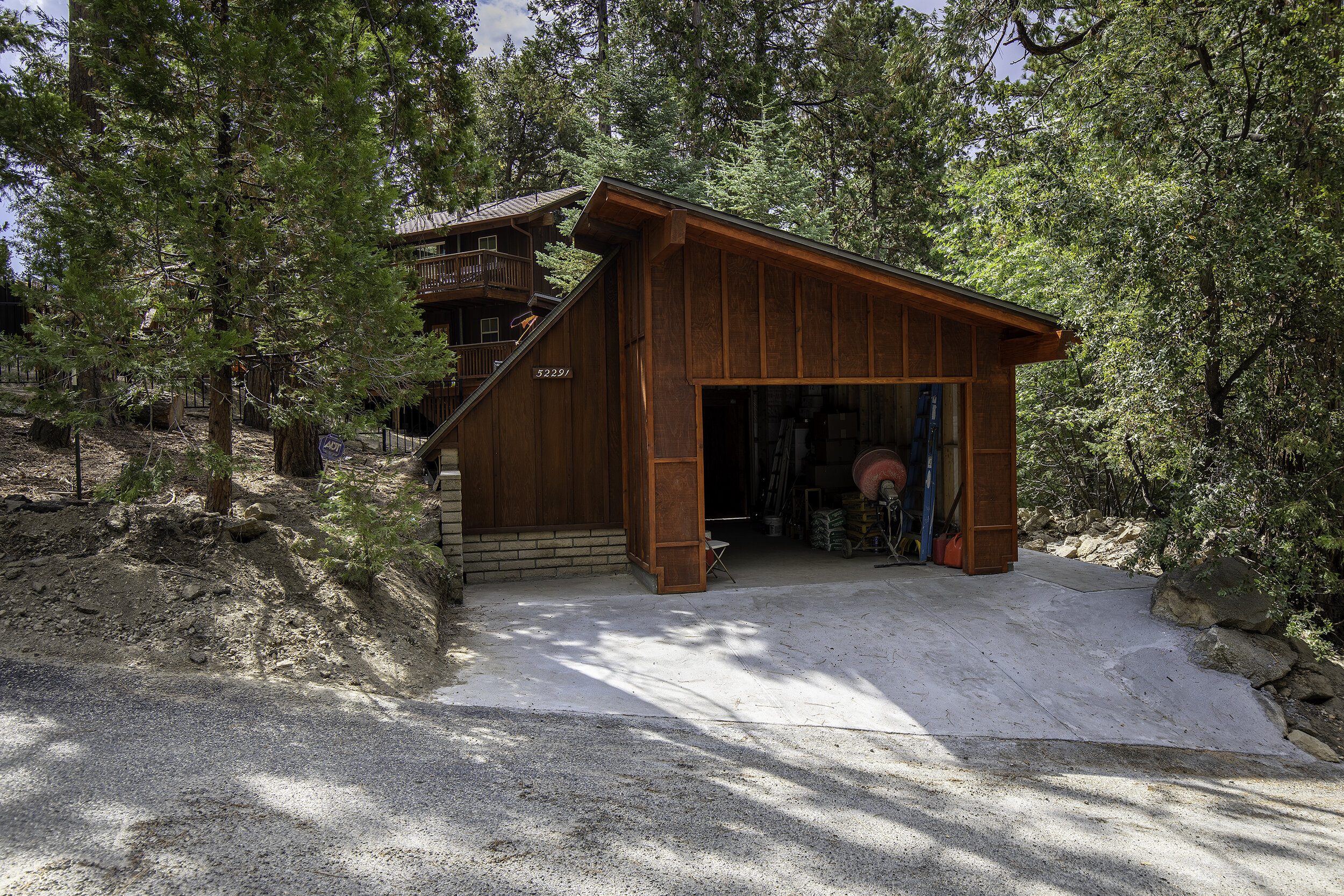 finished_garage_med.jpg