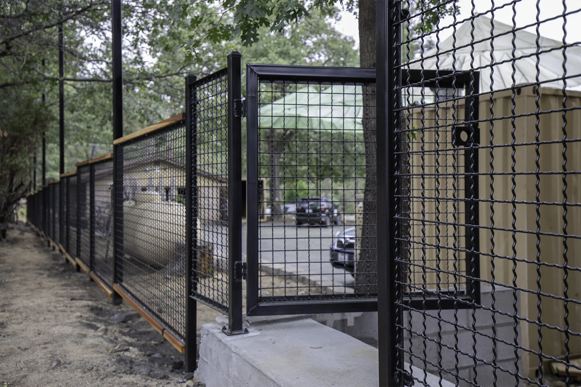 fence_complete_1.jpg