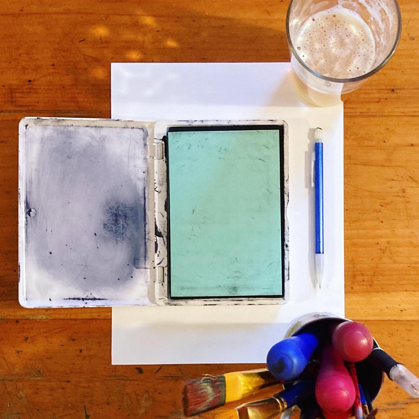 Face down, ink up 😱🔥
.
 #printmaking #printmaker #stampmaking #stampmaker #stamps #prints #artprint #patterndesign #linoprint #printshop #framedart #art #artist #womenmakers #femaleprintmaker #femaleartist #handmade #homemade #gifts #etsy #etsyshop