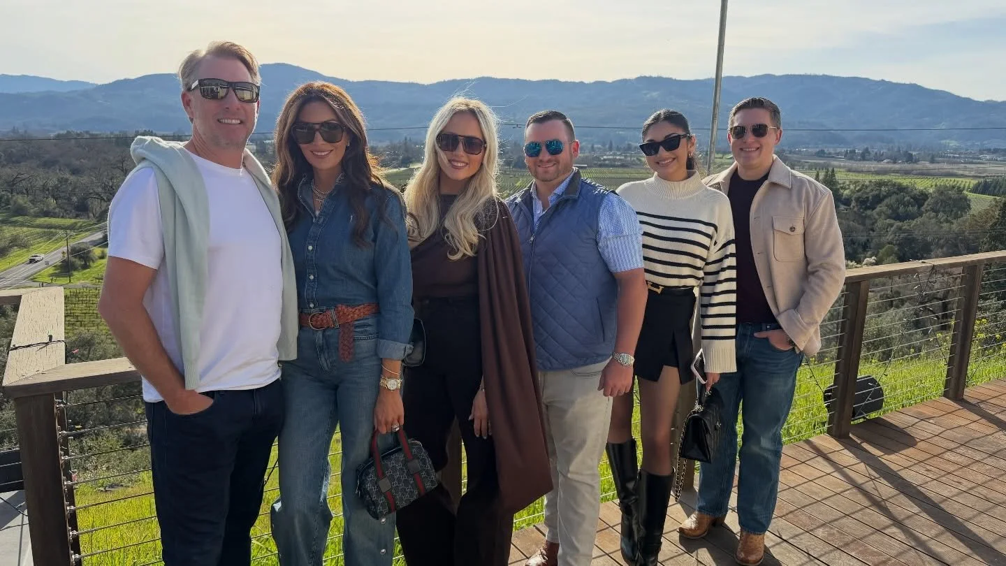 What a beautiful afternoon in Napa. If you are trying to escape the brutal winter, head out and see us in Napa or Sonoma wine country. 67 degrees and sunshine next 9 days ! #napawine #sonomawine #napavalley #napalimoservices #winetours @revanaestate 