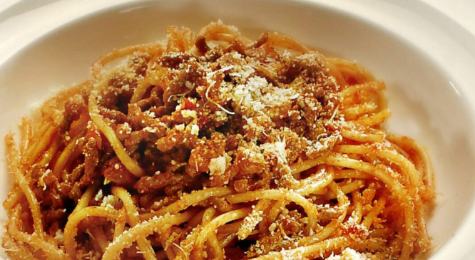 Half ‘n Half Spaghetti Bolognese
