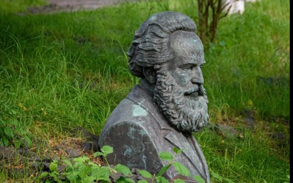Marx's revelation and criticism of the Manchu Dynasty