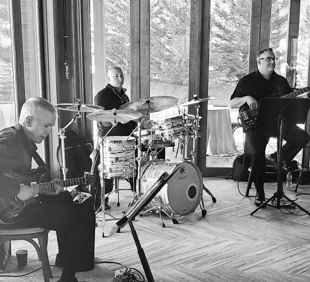 Featured artist at 2022 Lake Oconee Food & Wine Festival Jazz Brunch