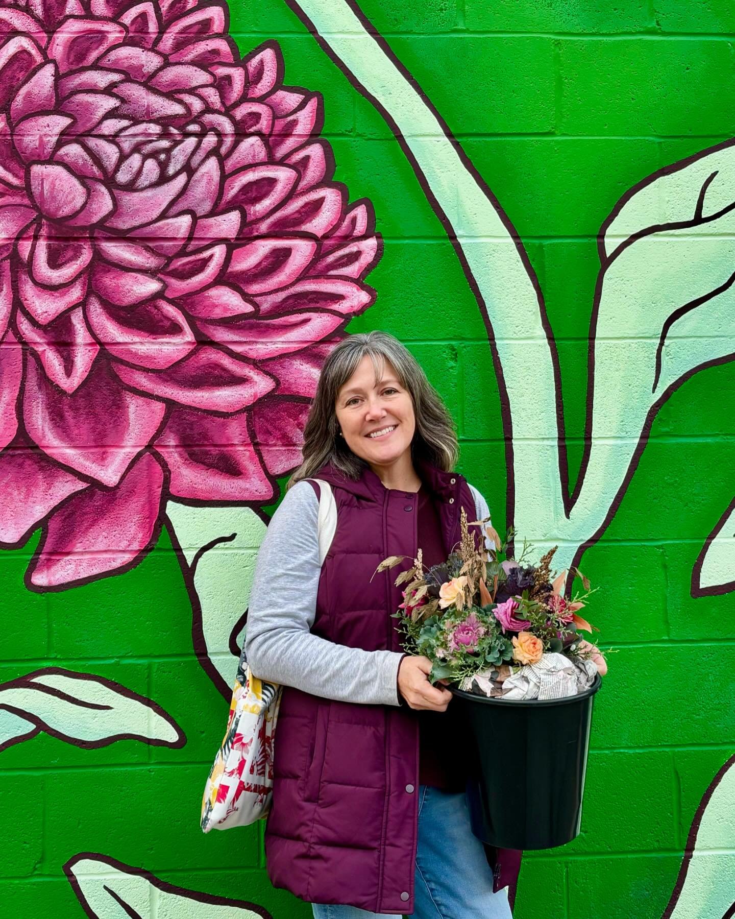 Had a great time @localcolorflowers making an arrangement for this weekend&rsquo;s party to celebrate a new addition to the Stuller clan&mdash;due in January!  Florist Ellen Frost kindly tweaked my centerpiece made entirely of local flowers. Looking 
