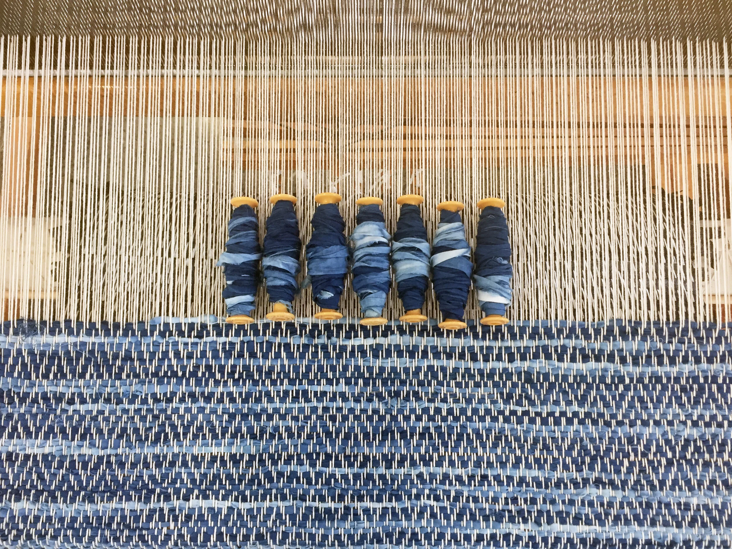 Loom Studio weaving classes yarns tapestry kits tools Toronto