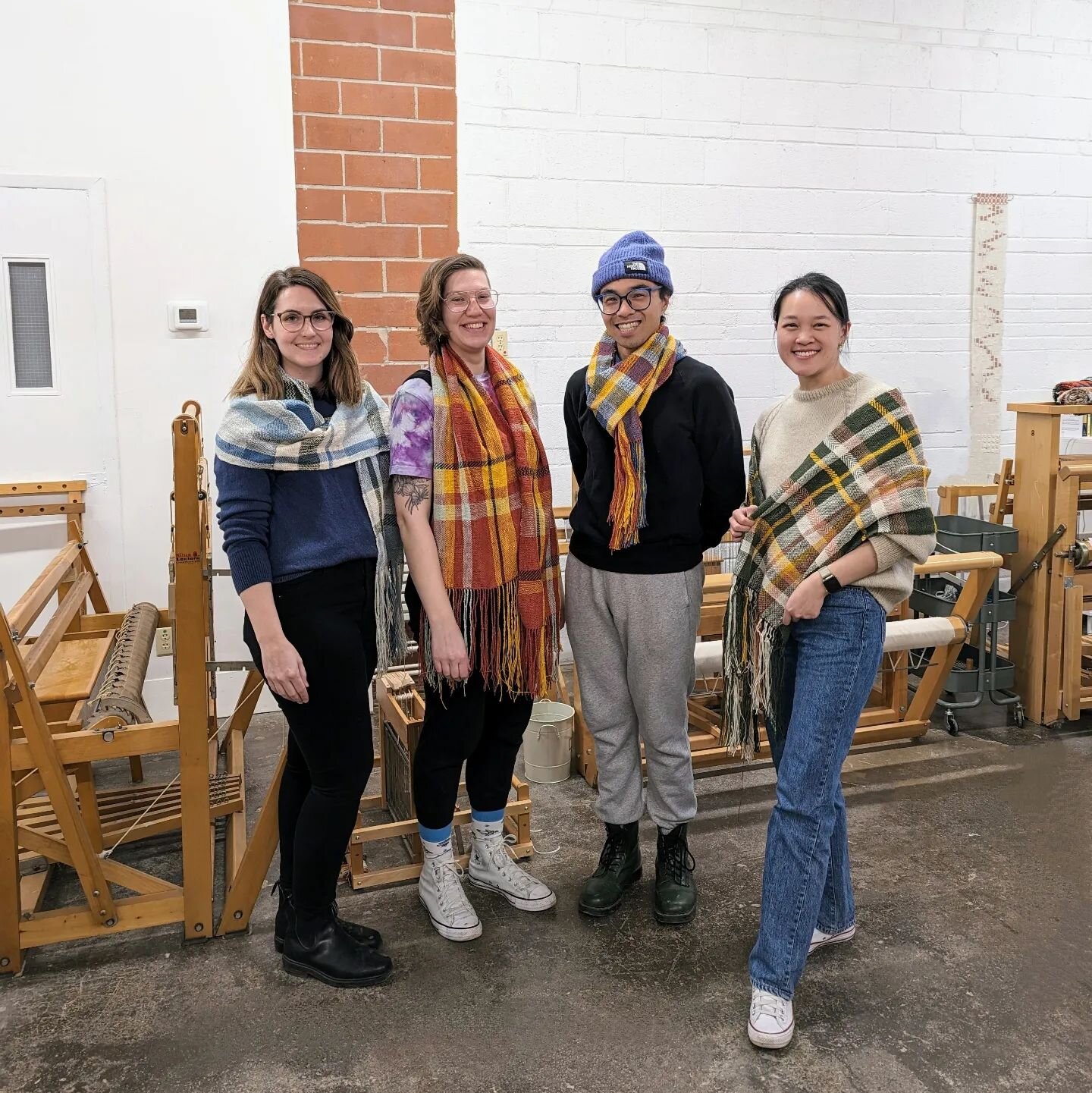 I really enjoyed teaching this group of friends. What an amazing way to share a weekend together!
Swipe to watch them in action weaving their scarves on table looms.
You will enjoy a quirky and funny testimonial from @dame.rensbury

Thanks for sharin