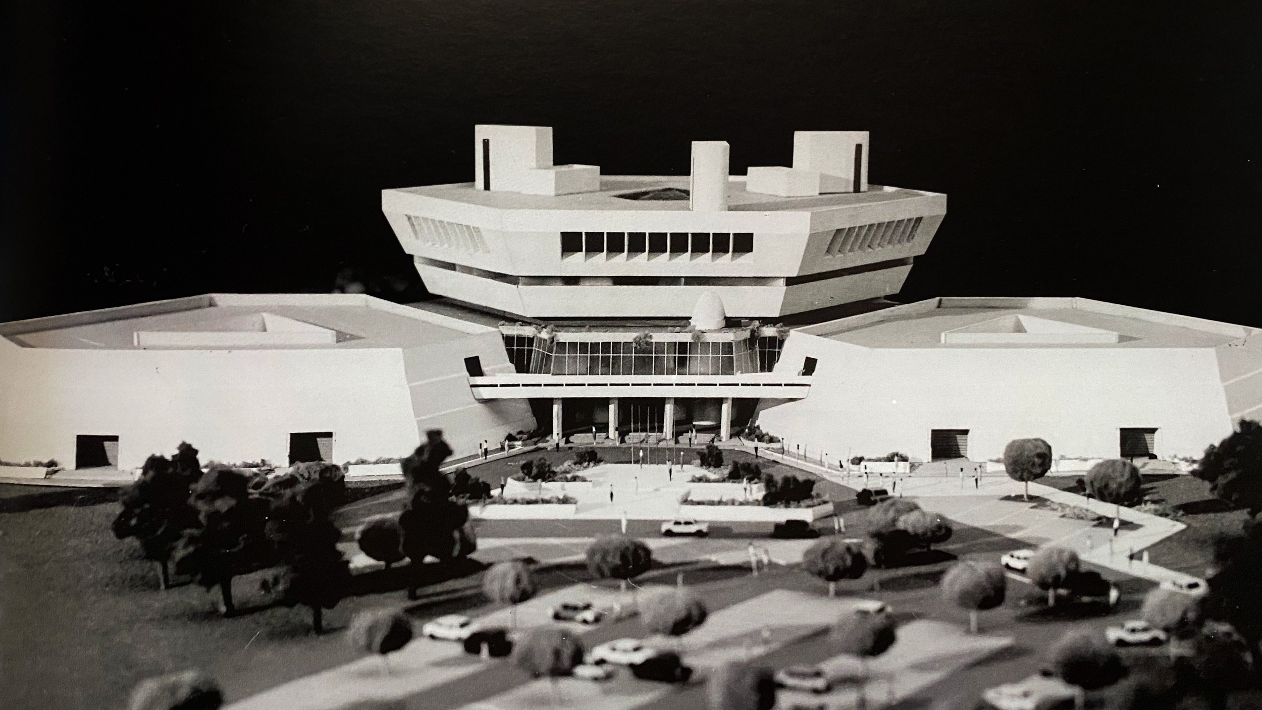 Architectural model of Singapore Science Centre.  (Courtesy of Raymond Woo Architects)