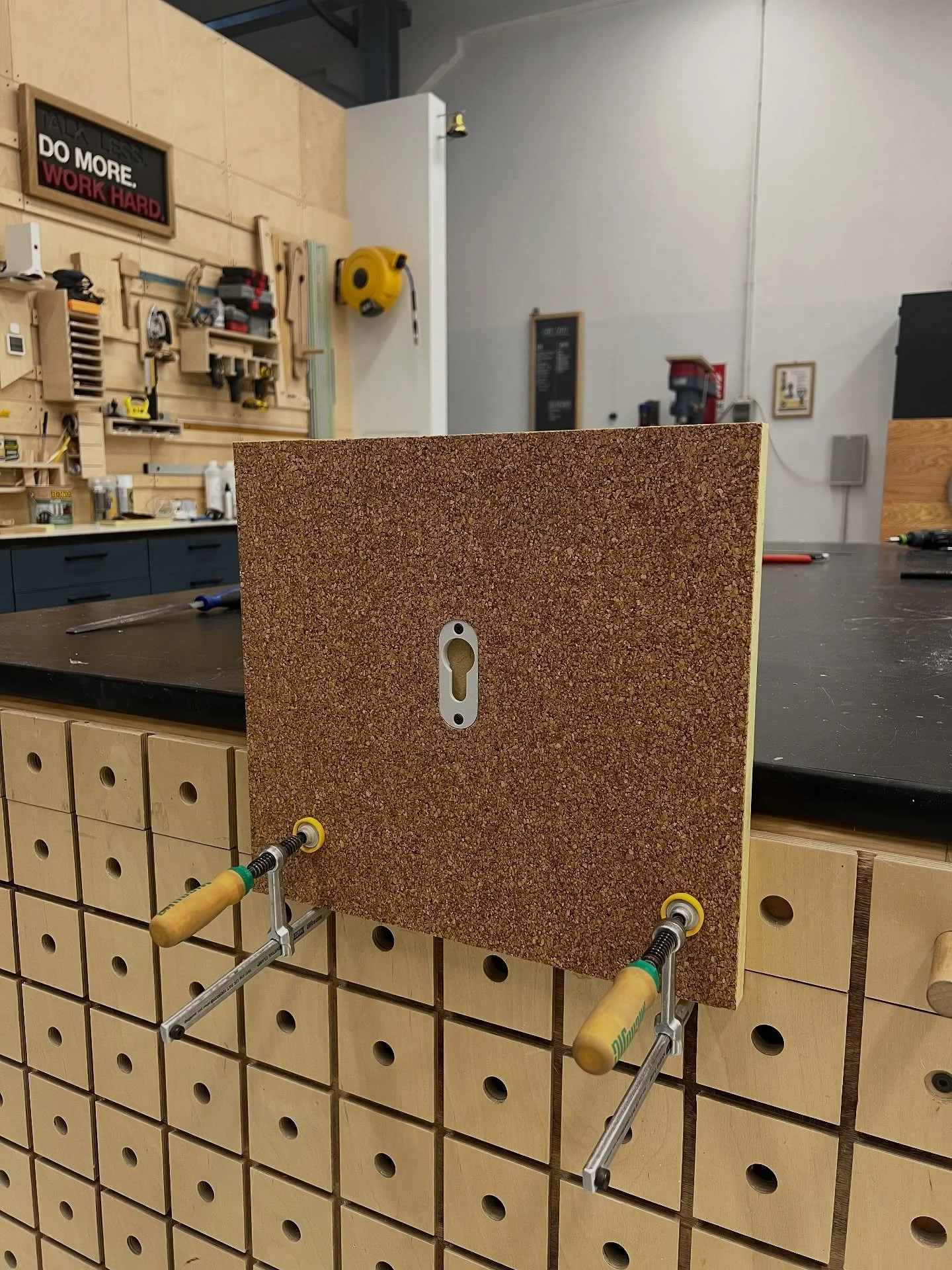 Prototype fully tested and approved, I&rsquo;d say. 🍷

⸻

Prototipo pienamente testato e validato direi. 🍷

#onemakershow #mattiaconfalonieri #3DPrinting #Makers #DIY #BambuLab #WineHolder #WineRack #HomeDesign #ProductDesign #DigitalFabrication #M