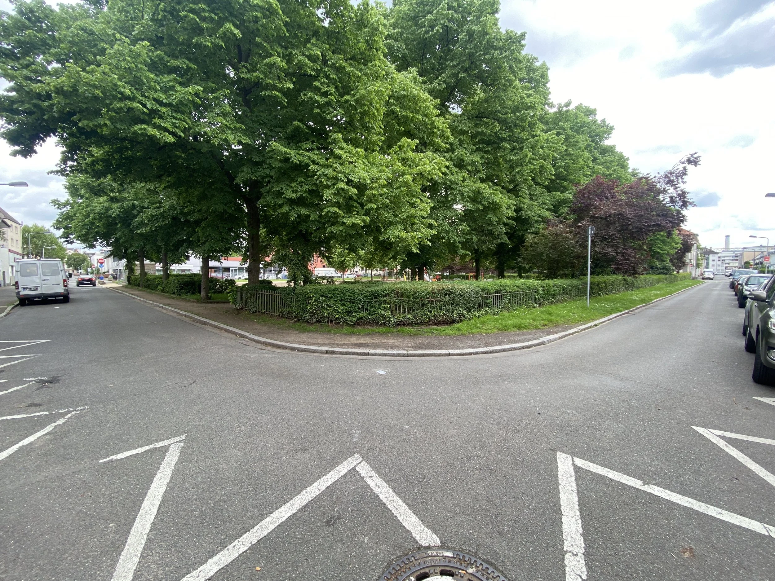 Bruchfeldplatz Frankfurt-Niederrad