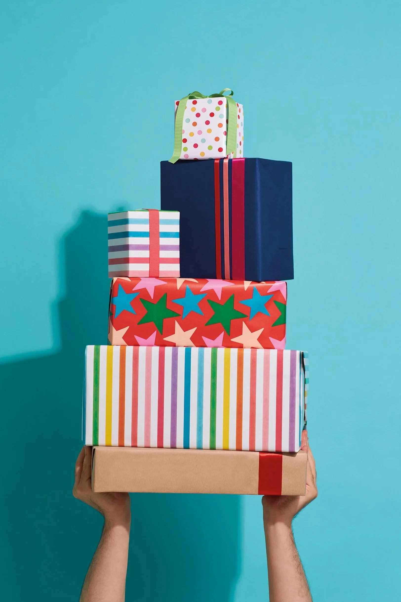 MadeByMrMillas_GeorgeAtASDA_GiftWrap_Styling_ArtDirection.jpg