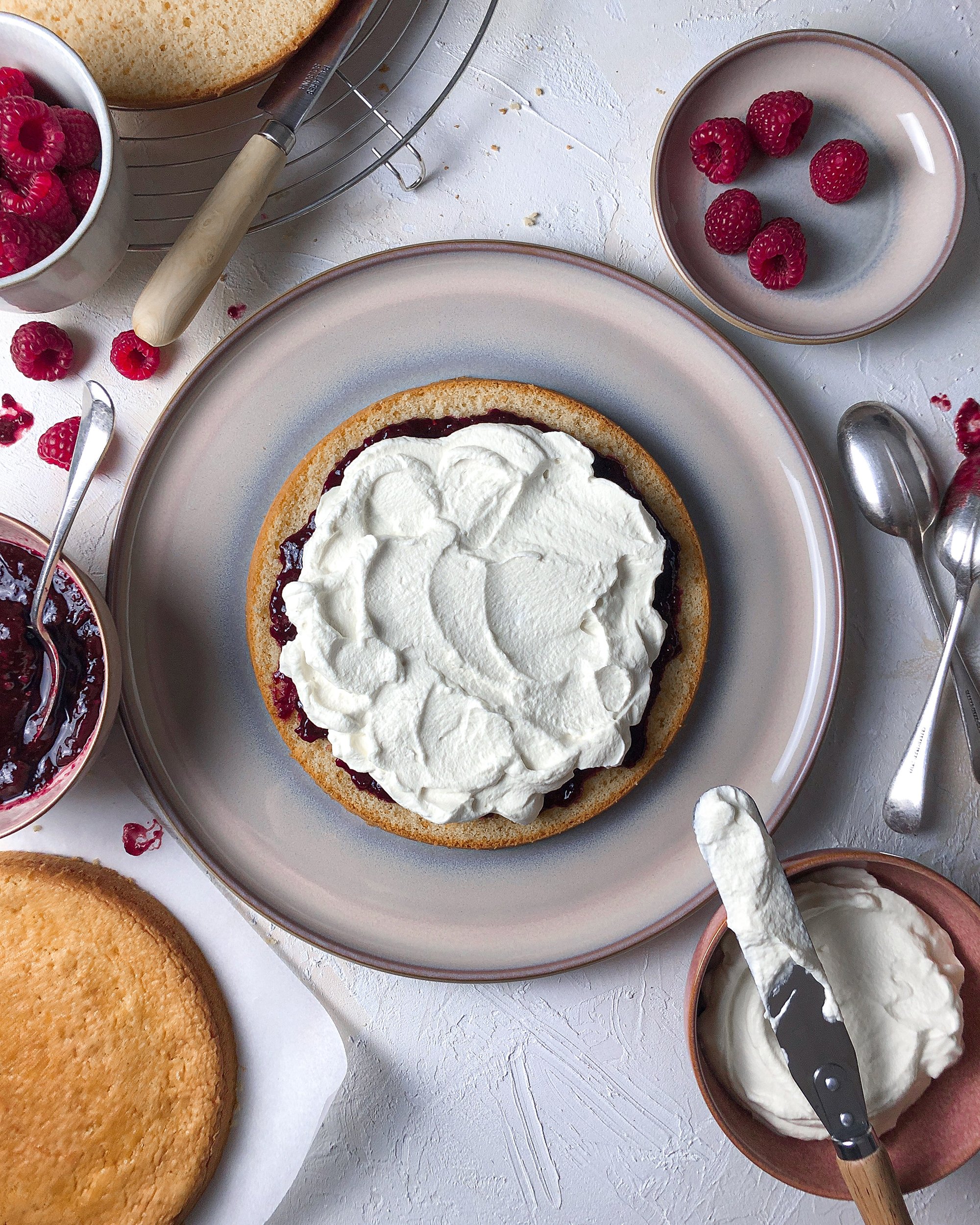 MadeByMrMillas-Denby-VictoriaSponge2.jpg
