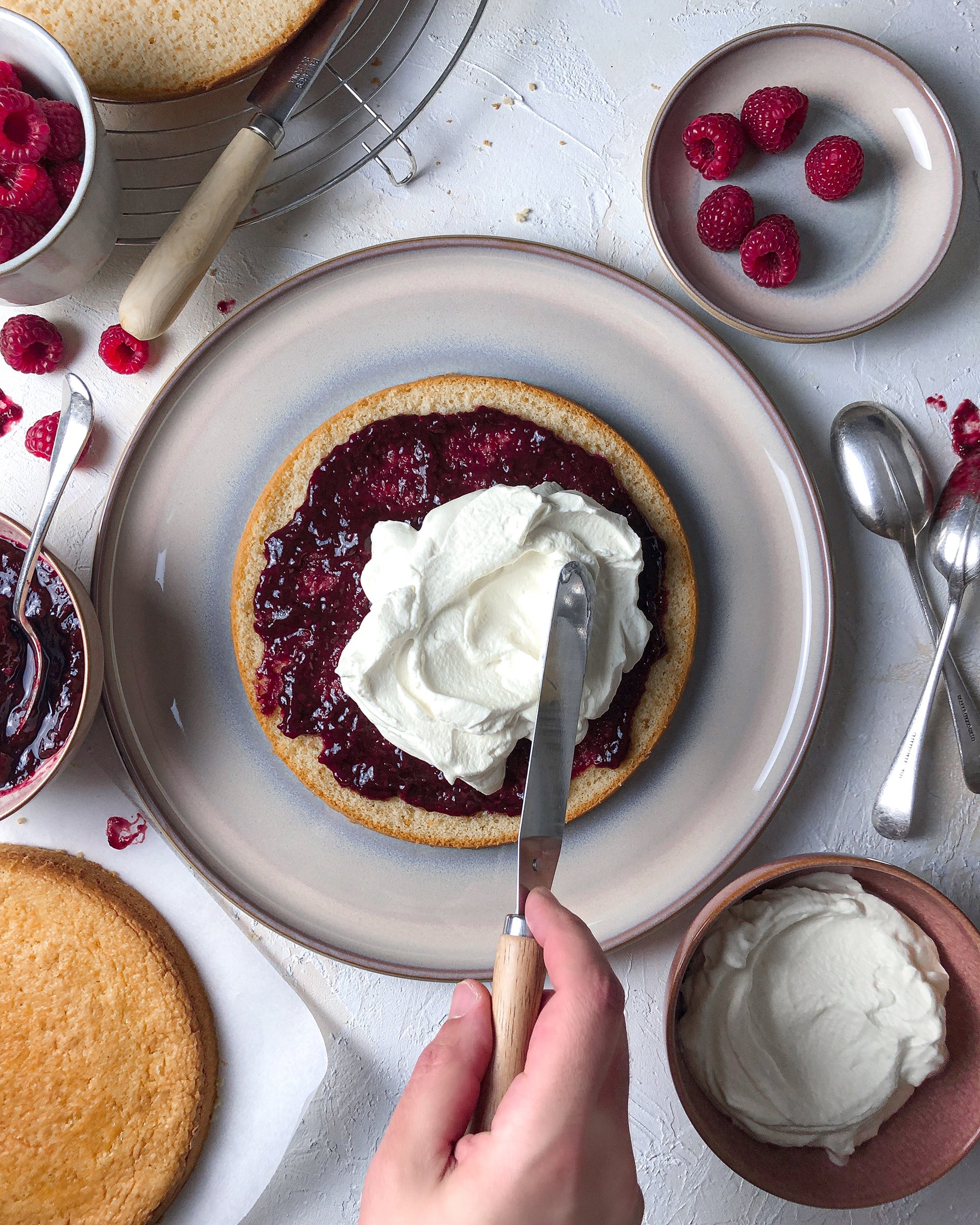 MadeByMrMillas-Denby-VictoriaSponge1.jpg