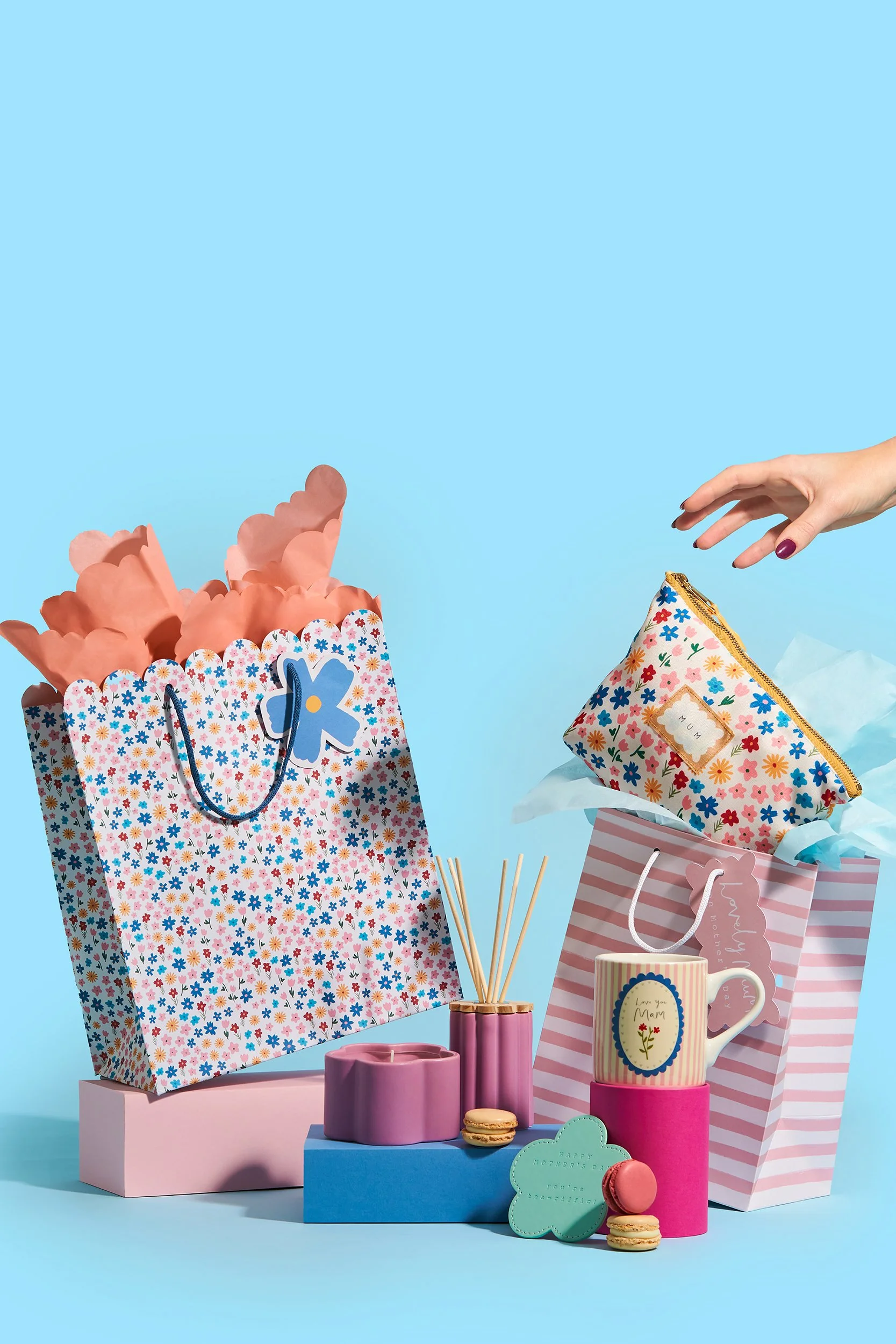 MadeByMrMillas_GeorgeAtASDA_MothersDay_Styling_ArtDirection.jpg