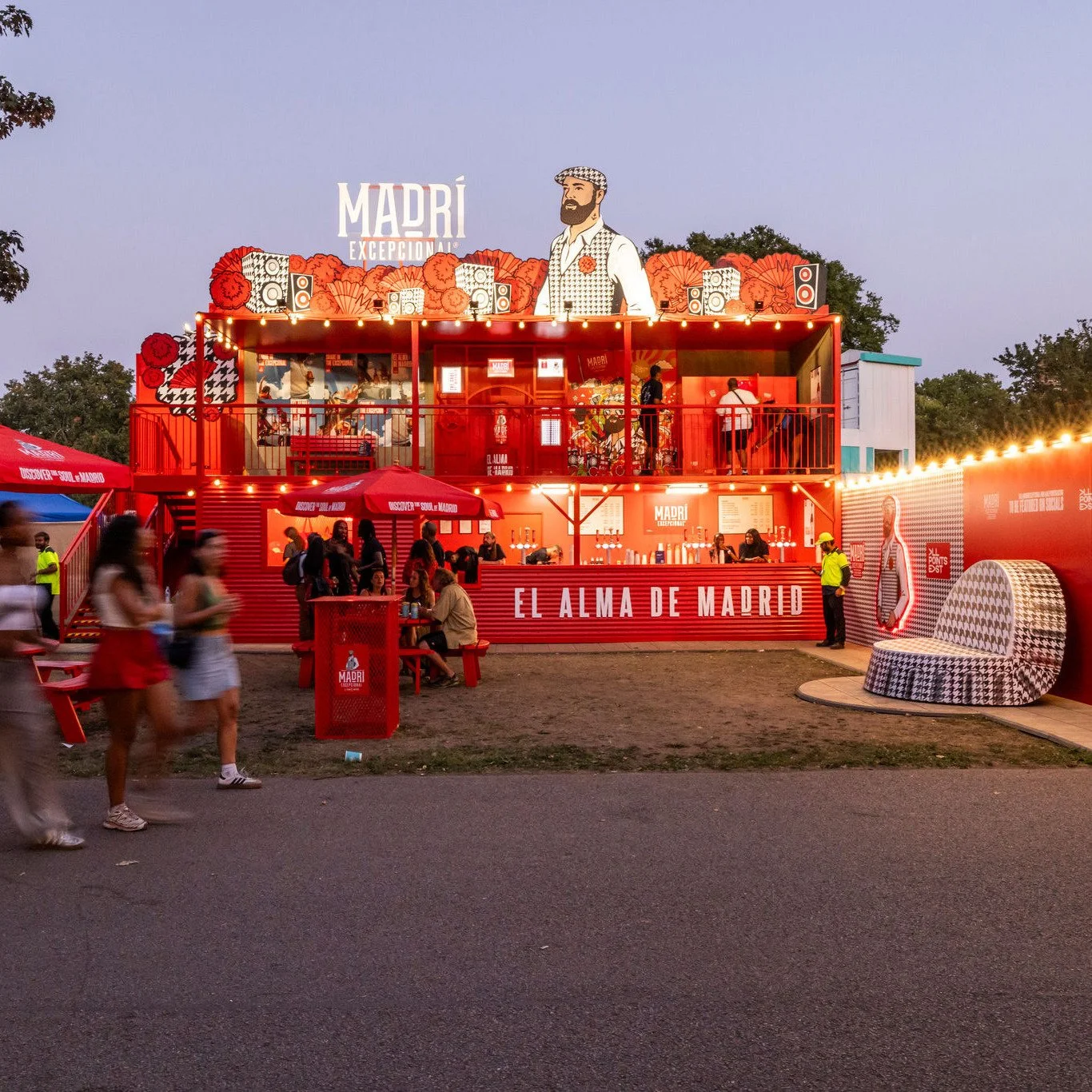 Built for the day. Lit for the night.
This custom container install was designed to transform — from crisp lines and clean finishes in the daylight to a fully immersive glow-up after dark.
Our team handled fabrication, scenic finishing, an