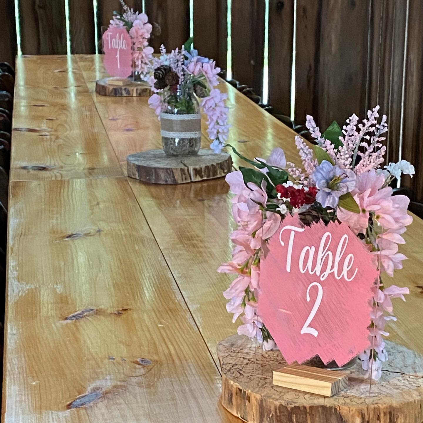 Simple, beautiful, and elegant decorations for centerpieces did not even compare of the beauty of the love shared for Laura and Brandon wedding! Congratulations! It was a pleasure hosting you and yours!