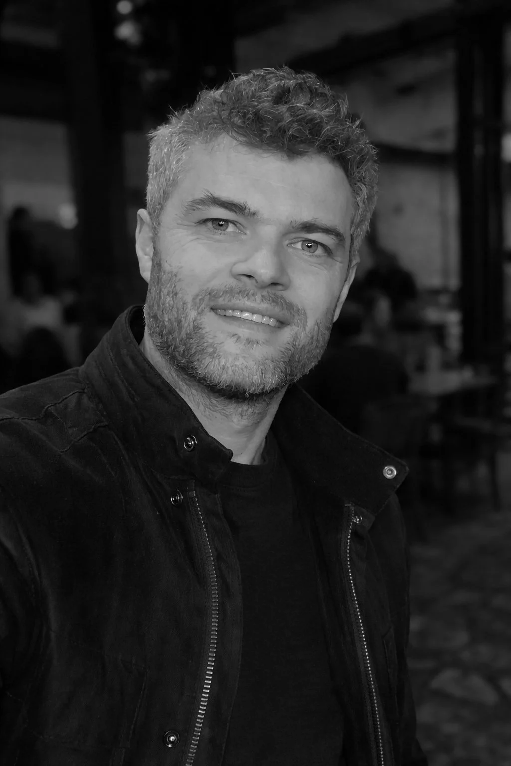 Stuart Hollington. - Studio Beam Graphic Designer