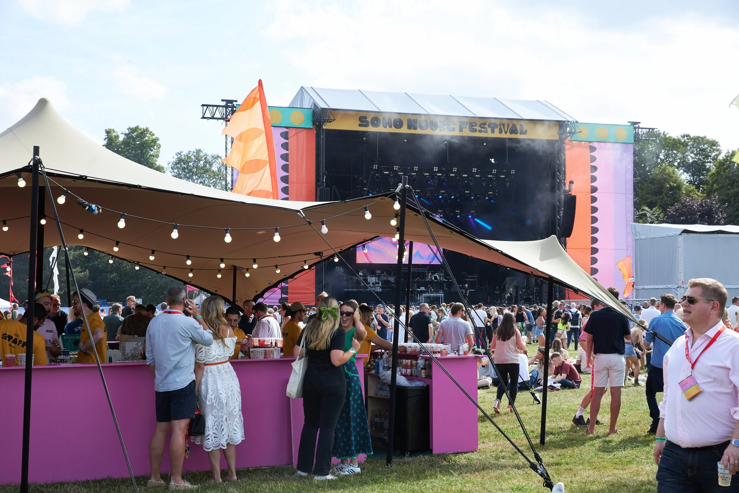 BAR & MAIN STAGE.jpg