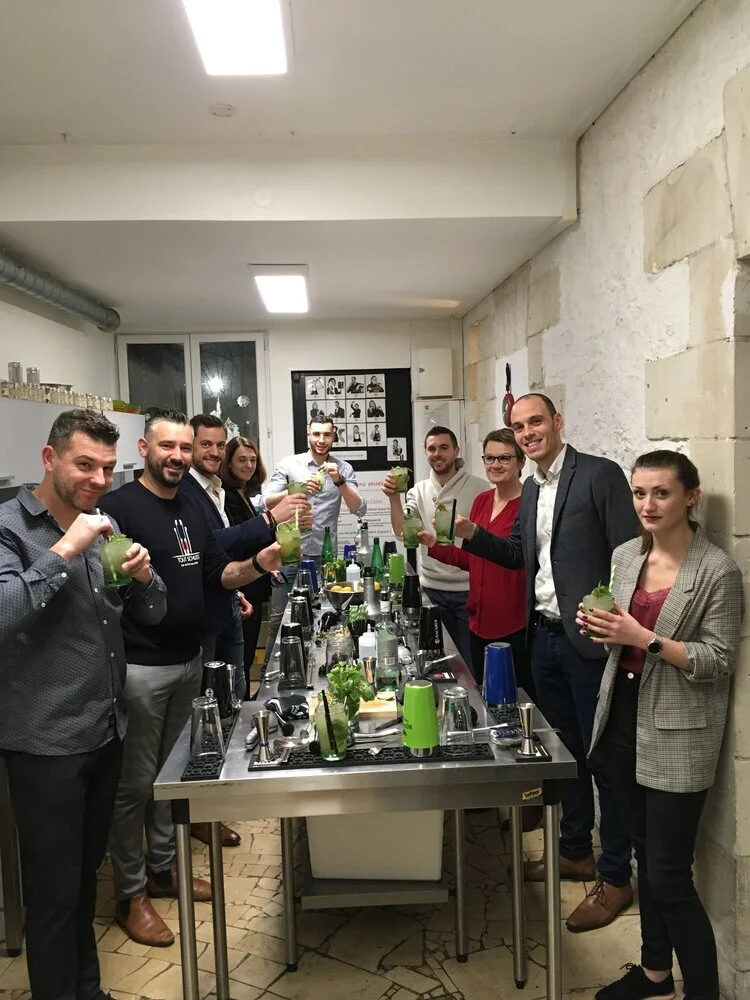 Animation cocktails pour Mobalpa chez Tours à Table