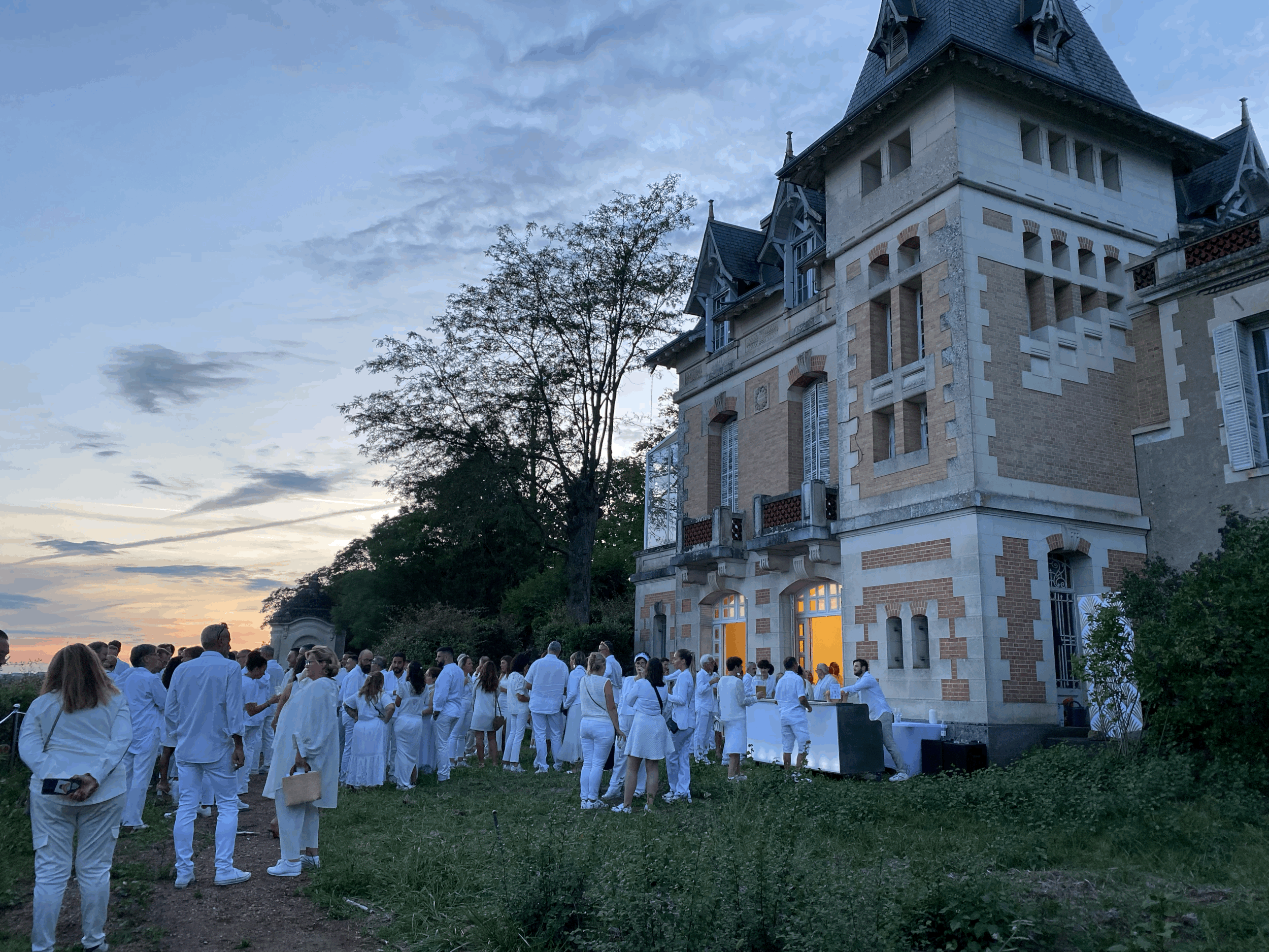 Soirée Blanche au Château de sens , Rochecorbon