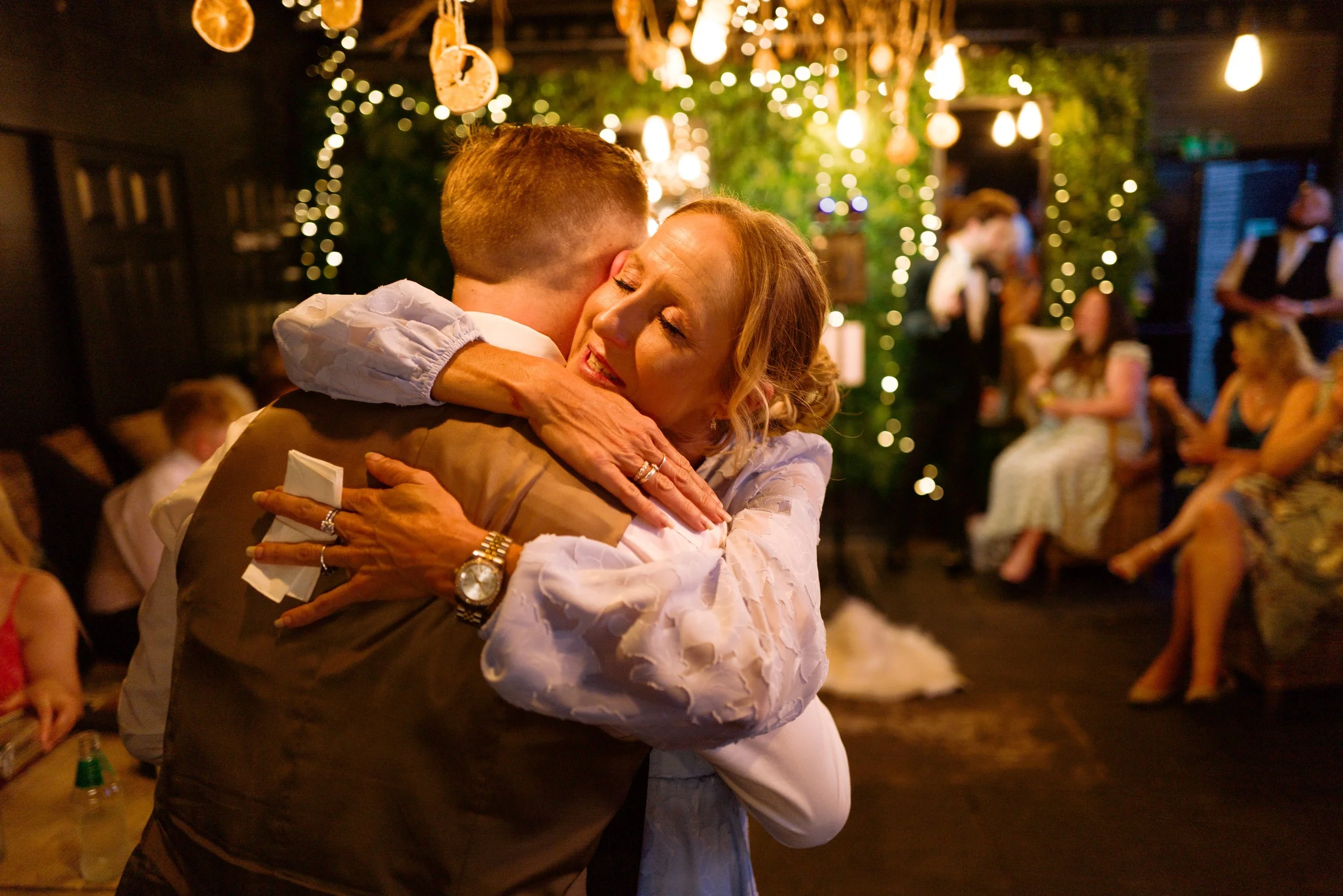 How Long Should You Book a Wedding Photographer For?|Surrey Wedding Photography Coverage Guide