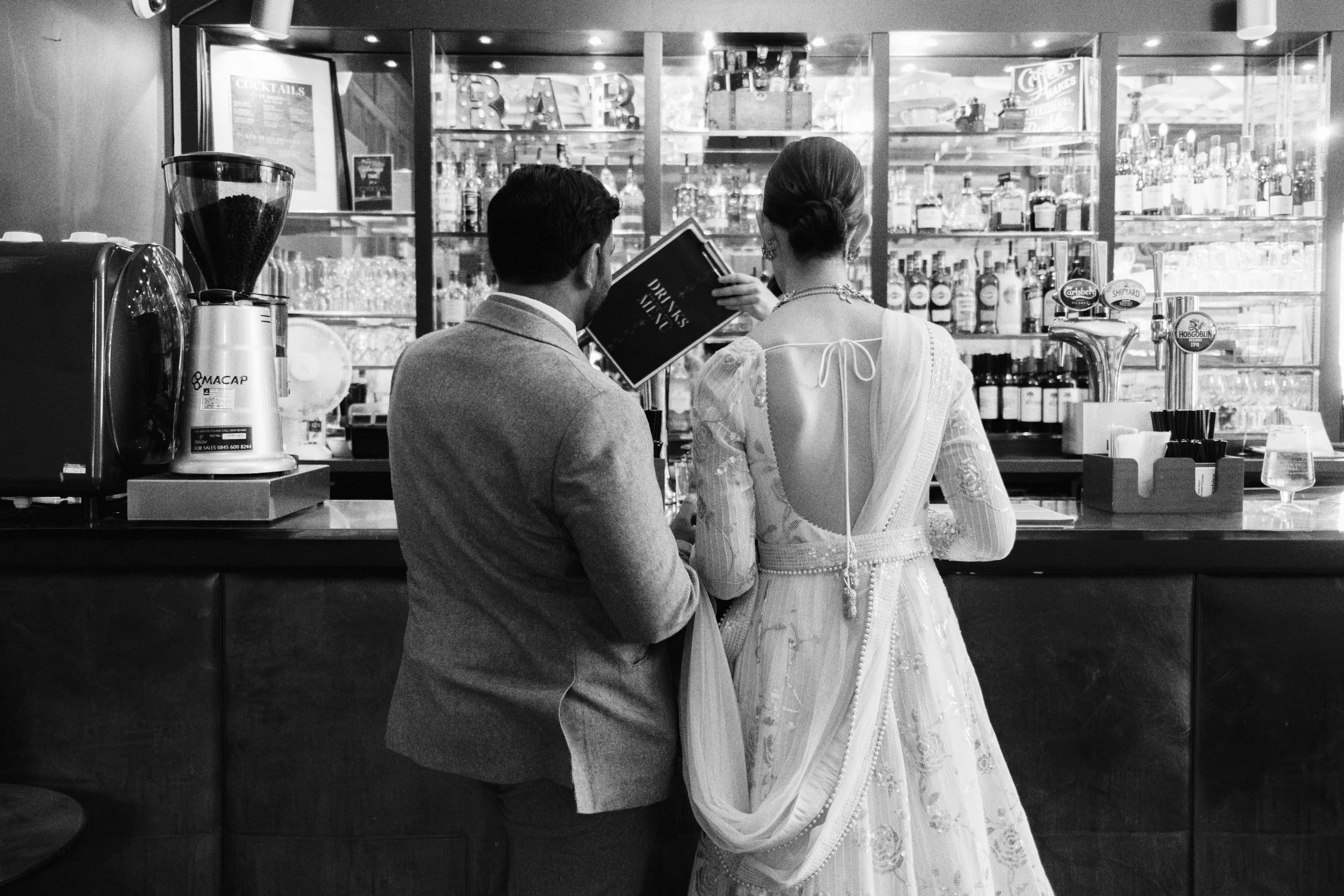 A Guide To The Perfect Wedding Timeline | From a Surrey Wedding Photographer