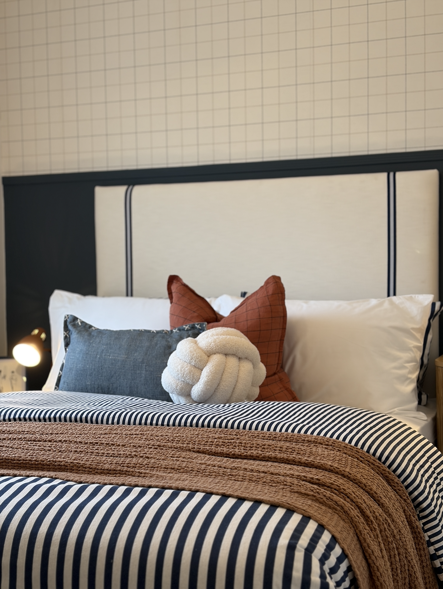 Haus headboard 1.png