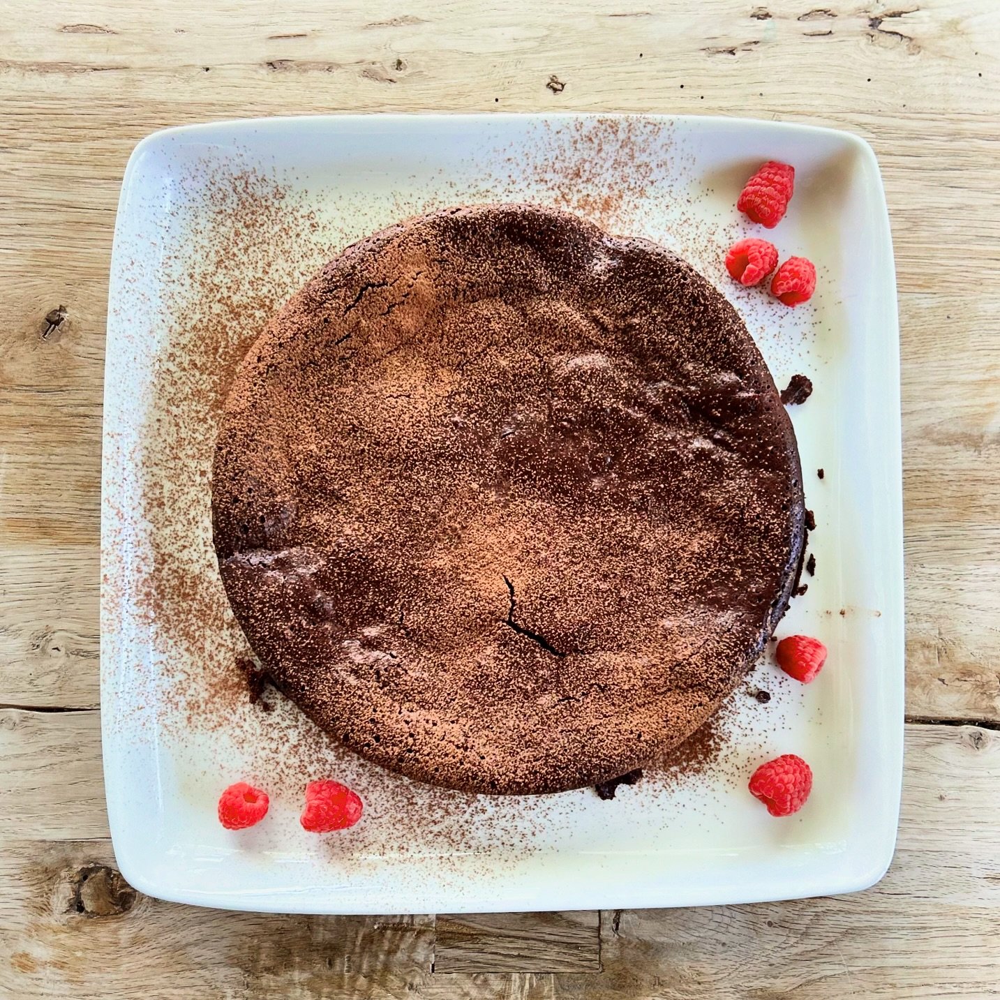 About that Earl Grey Chocolate Souffl&eacute; from last night&rsquo;s menu post..
One of my favorite desserts to serve when company comes. It&rsquo;s not everyday that you eat souffl&eacute;, and @athenacalderone just knows how to elevate anything&he