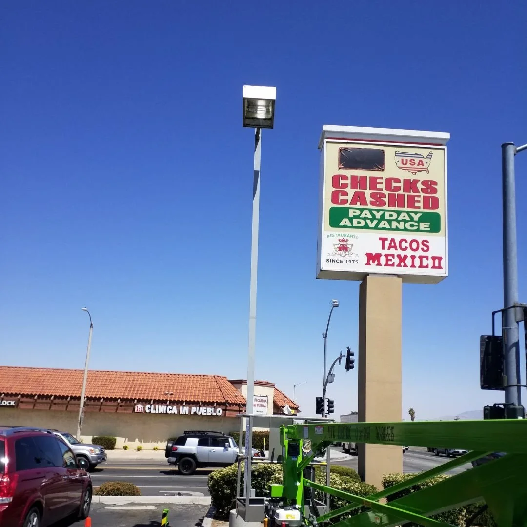 Our electrician converted the existing metal halide fixture on this parking lot light pole at a Victorville strip mall to an energy-efficient LED. The upgrade provides brighter, more reliable lighting while reducing maintenance and energy costs.