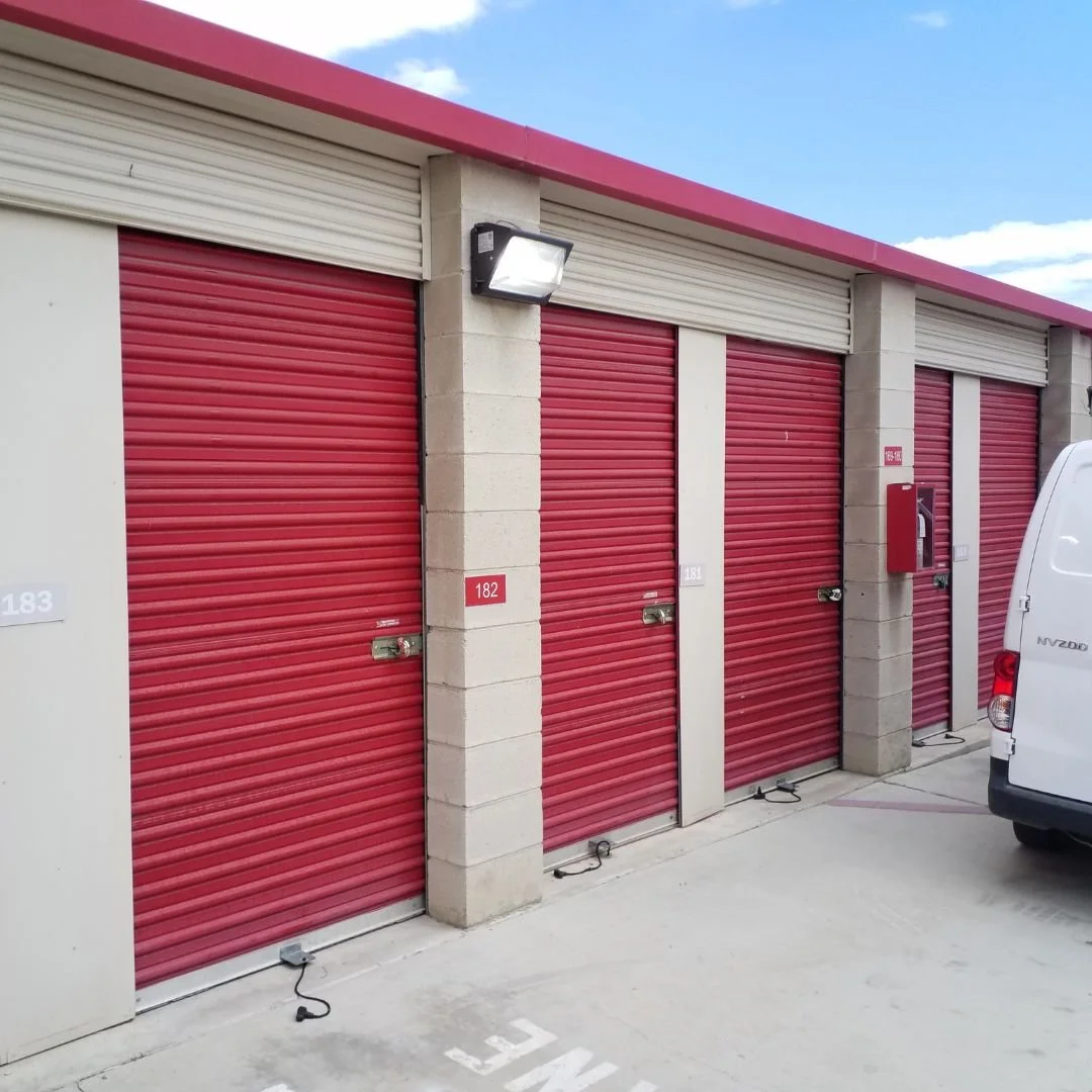 Our electrician replaced an outdated exterior fixture with a new customer-provided LED wall pack at this self-storage facility in Apple Valley. The upgraded lighting provides better visibility, improved safety, and increased energy efficiency.