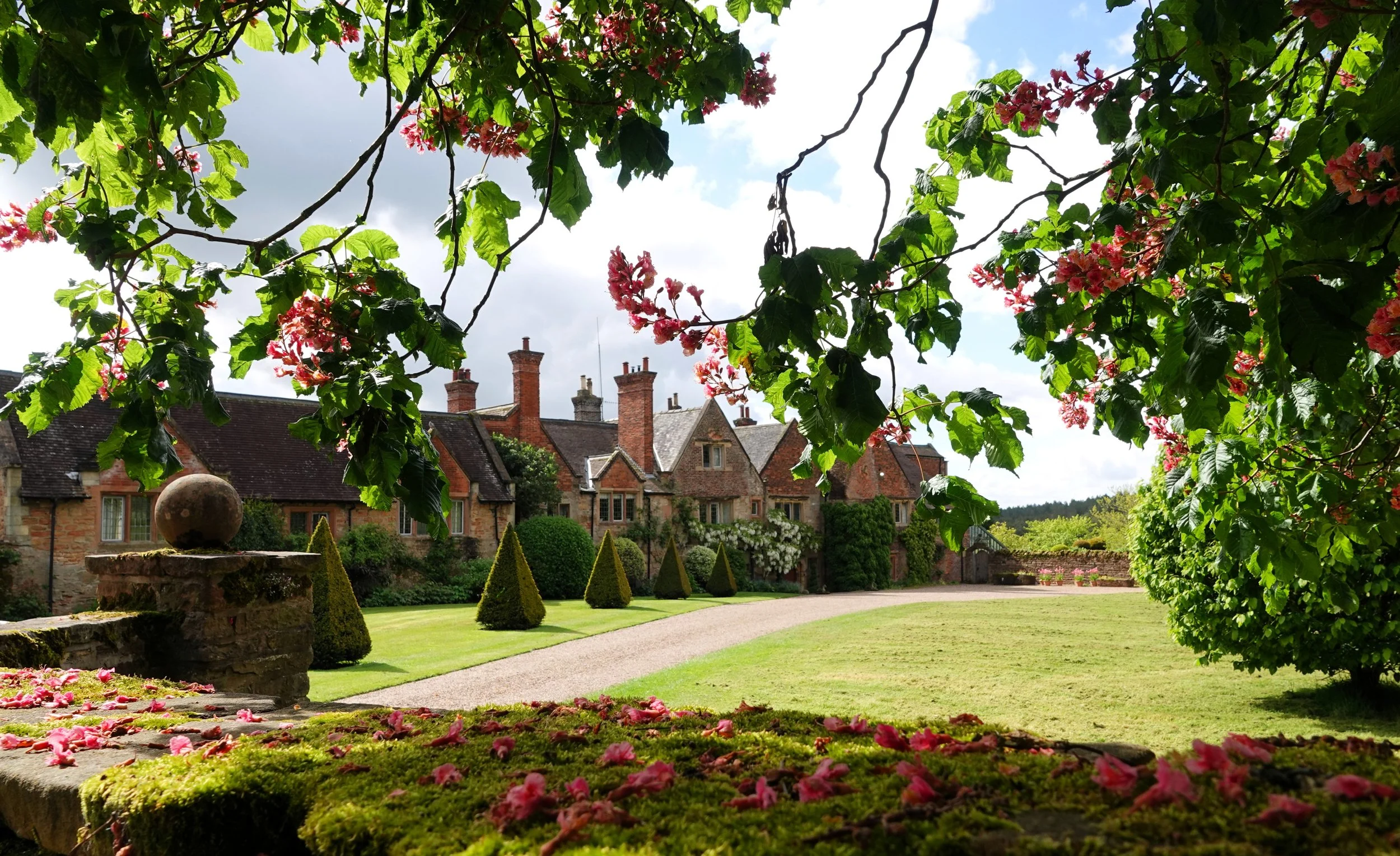 felley-priory_55271592385_o.jpg