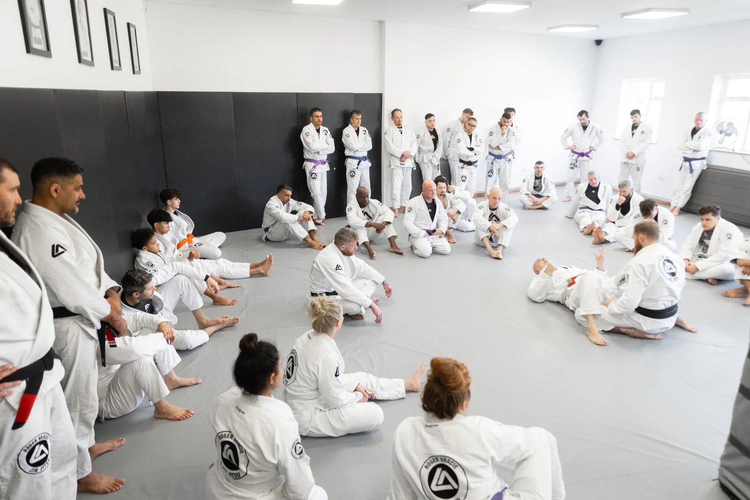 Students gathered around a teaching demonstration at an RGA South Herts seminar