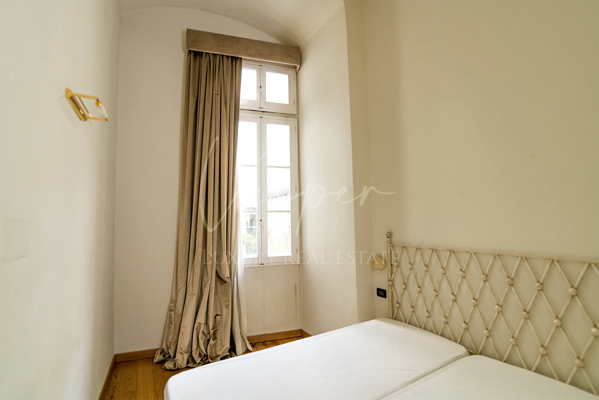 10_VESPER_LUXURY_REAL_ESTATE_RA003.jpg