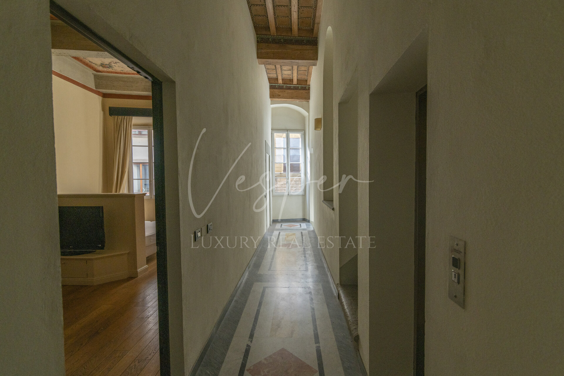 01_VESPER_LUXURY_REAL_ESTATE_RA004.jpg